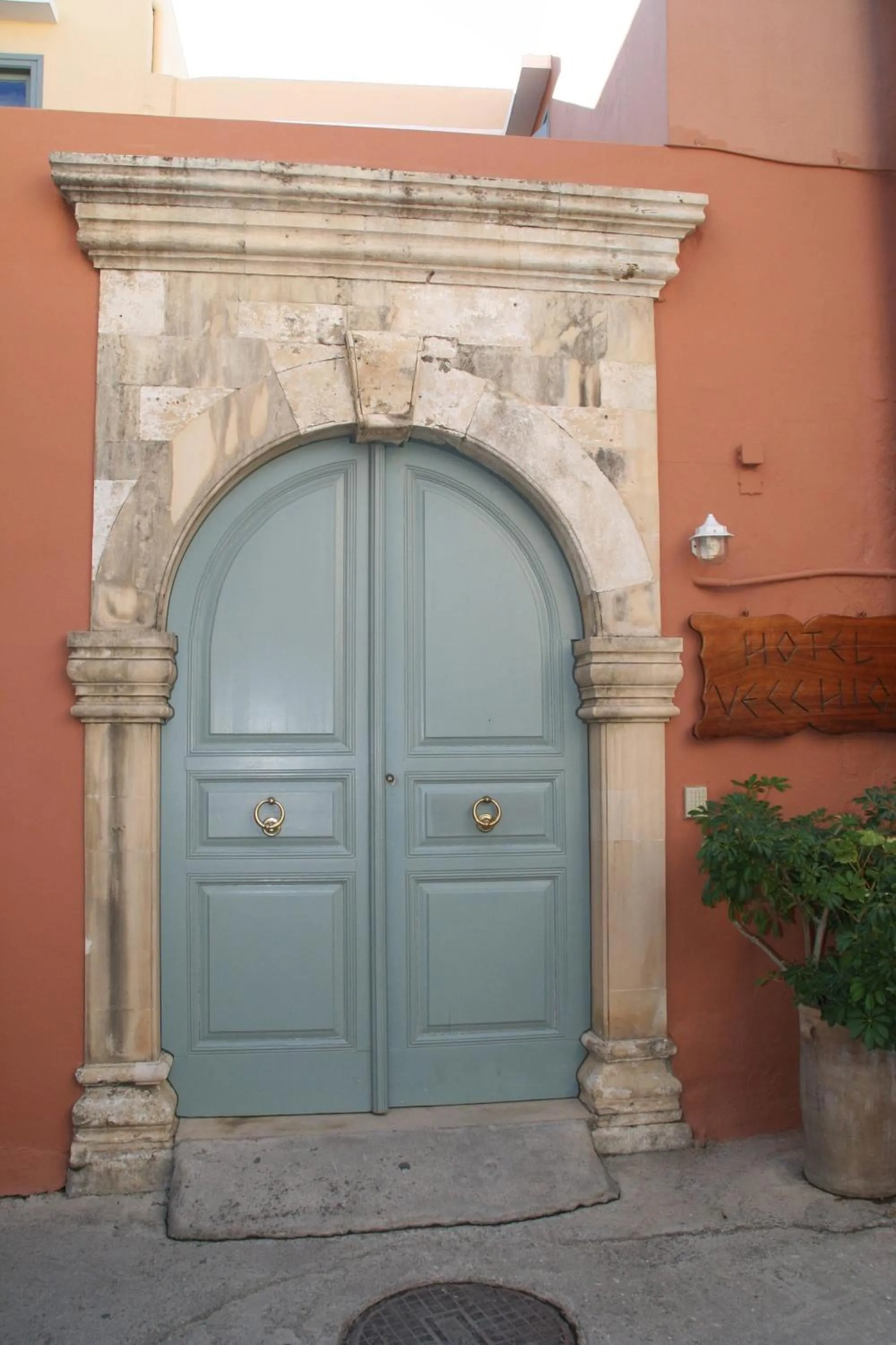 Facade/entrance in Vecchio Hotel