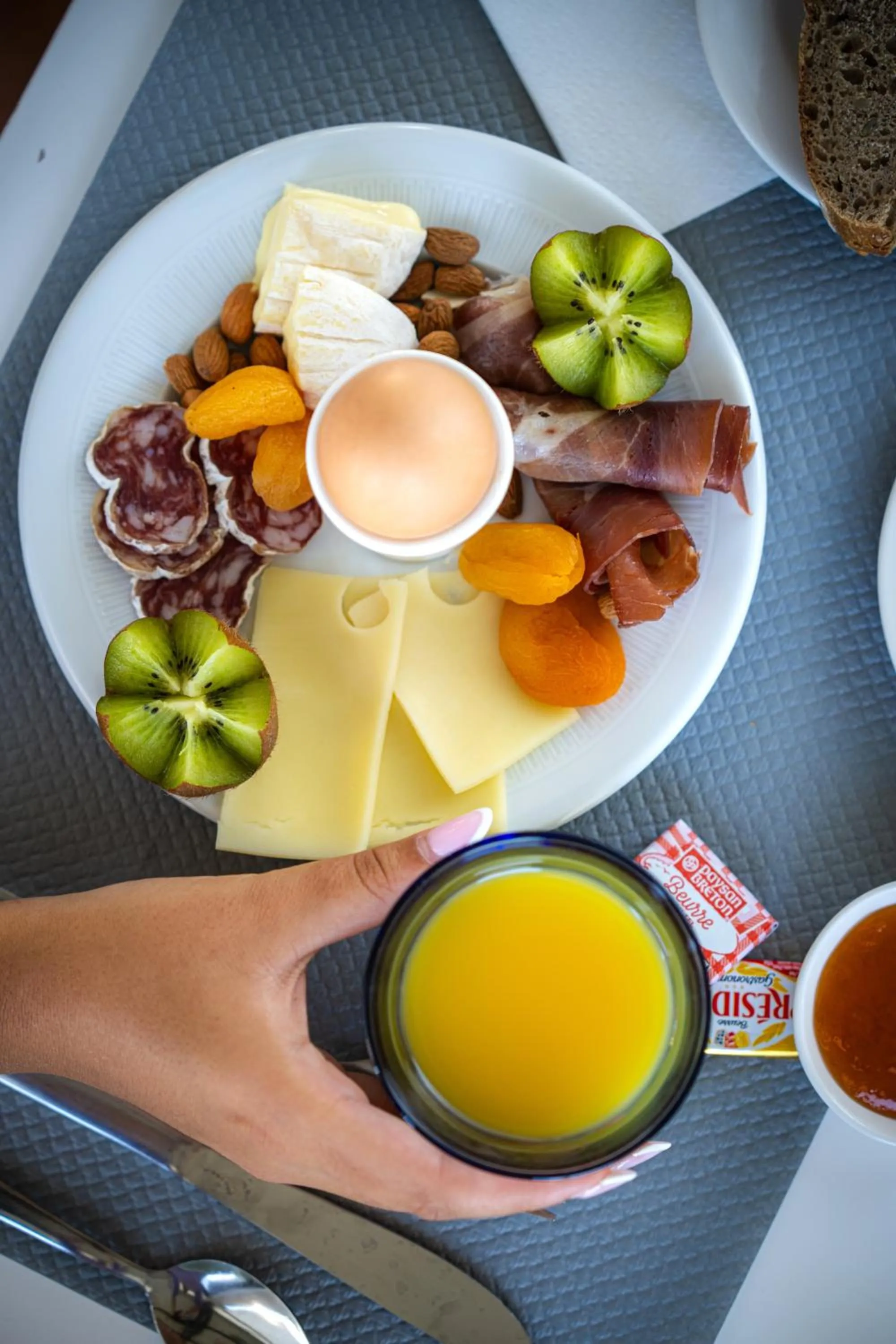 Breakfast in O'Cub Hotel