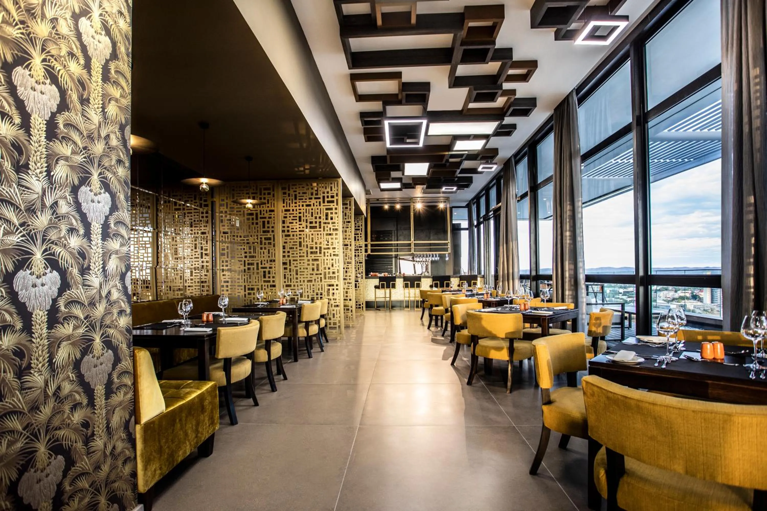 Restaurant/places to eat in Avani Windhoek Hotel & Casino