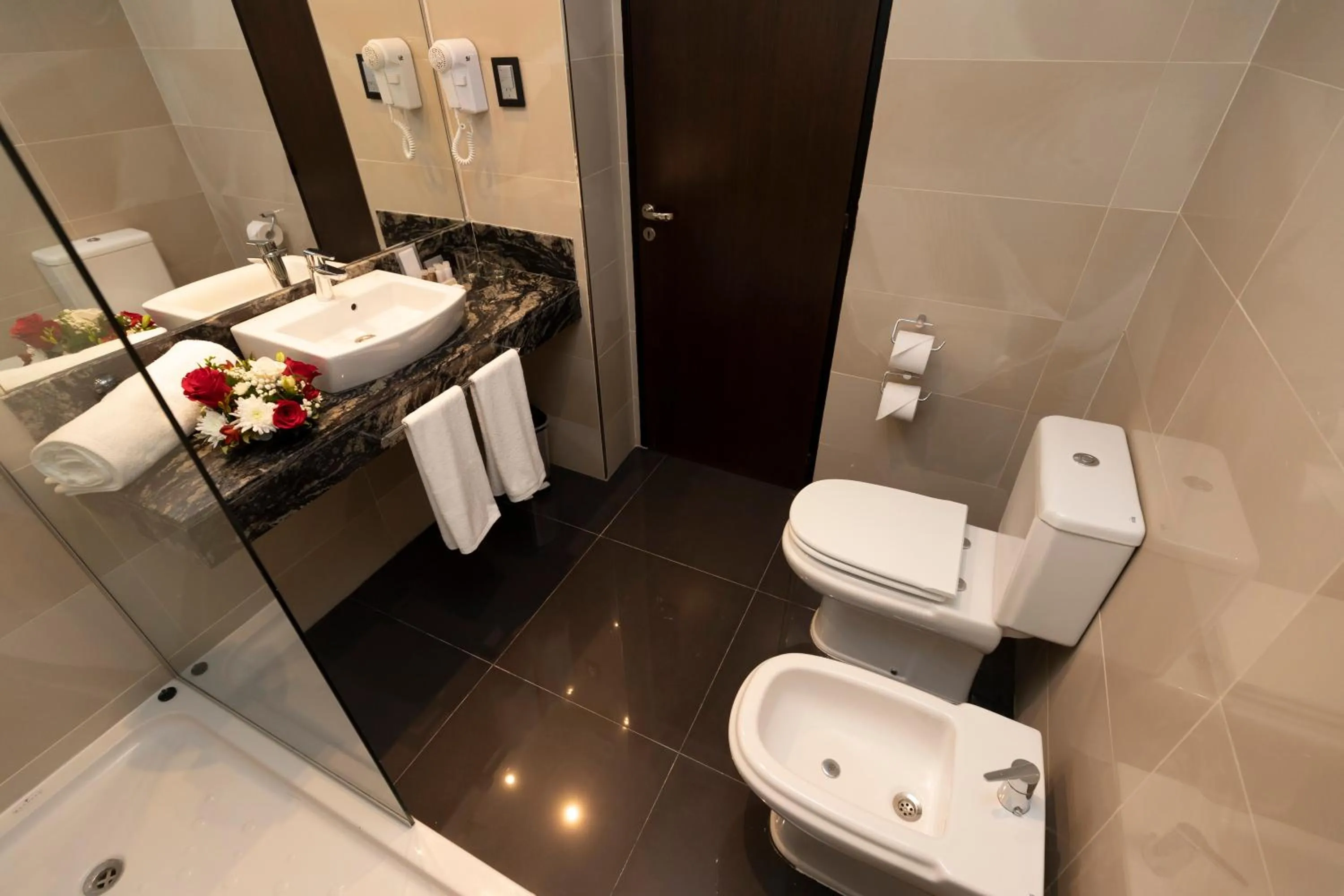 Bathroom in Amerian Rafaela Hotel