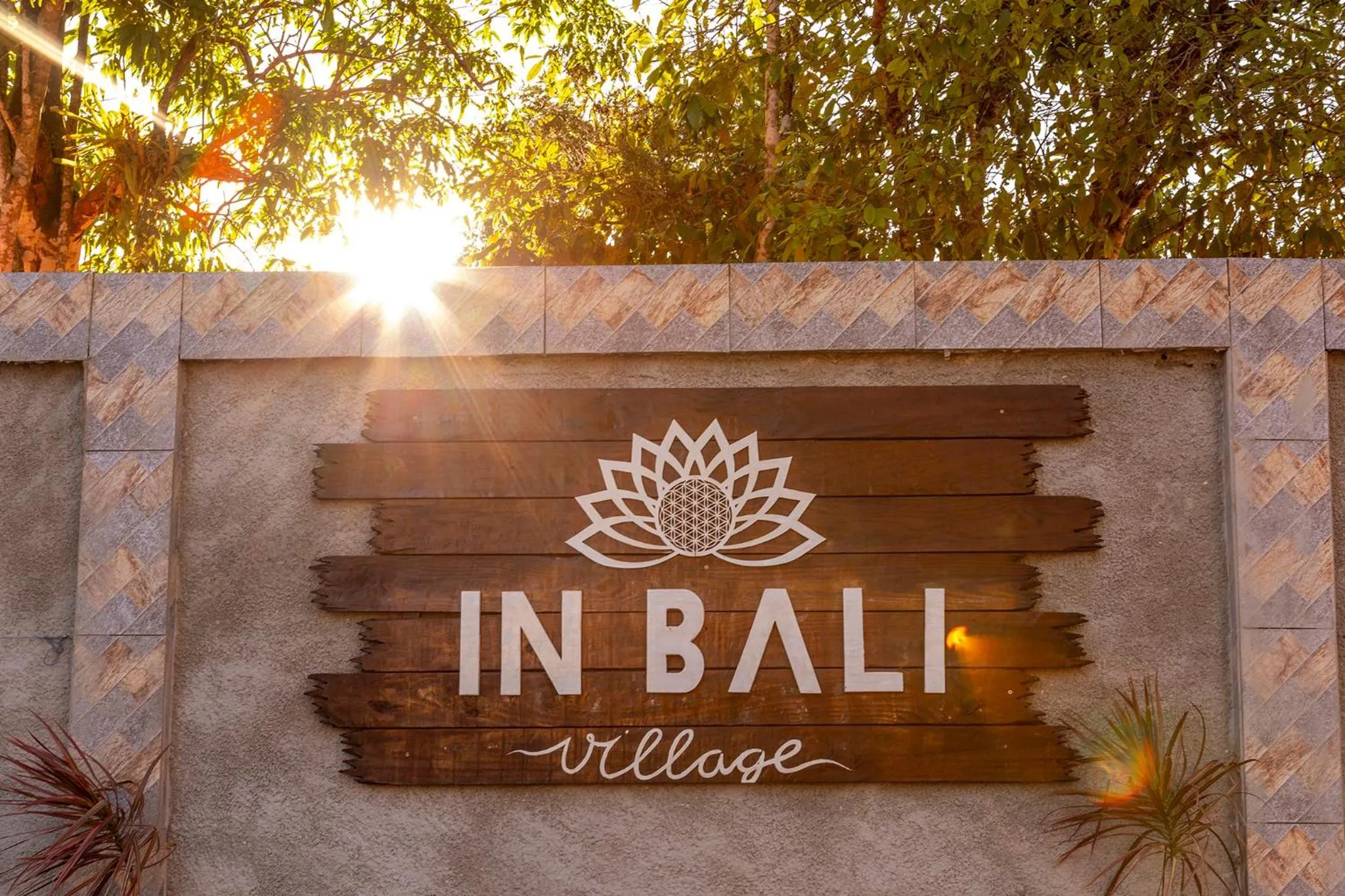 Property logo or sign in Pousada In Bali - Maresias