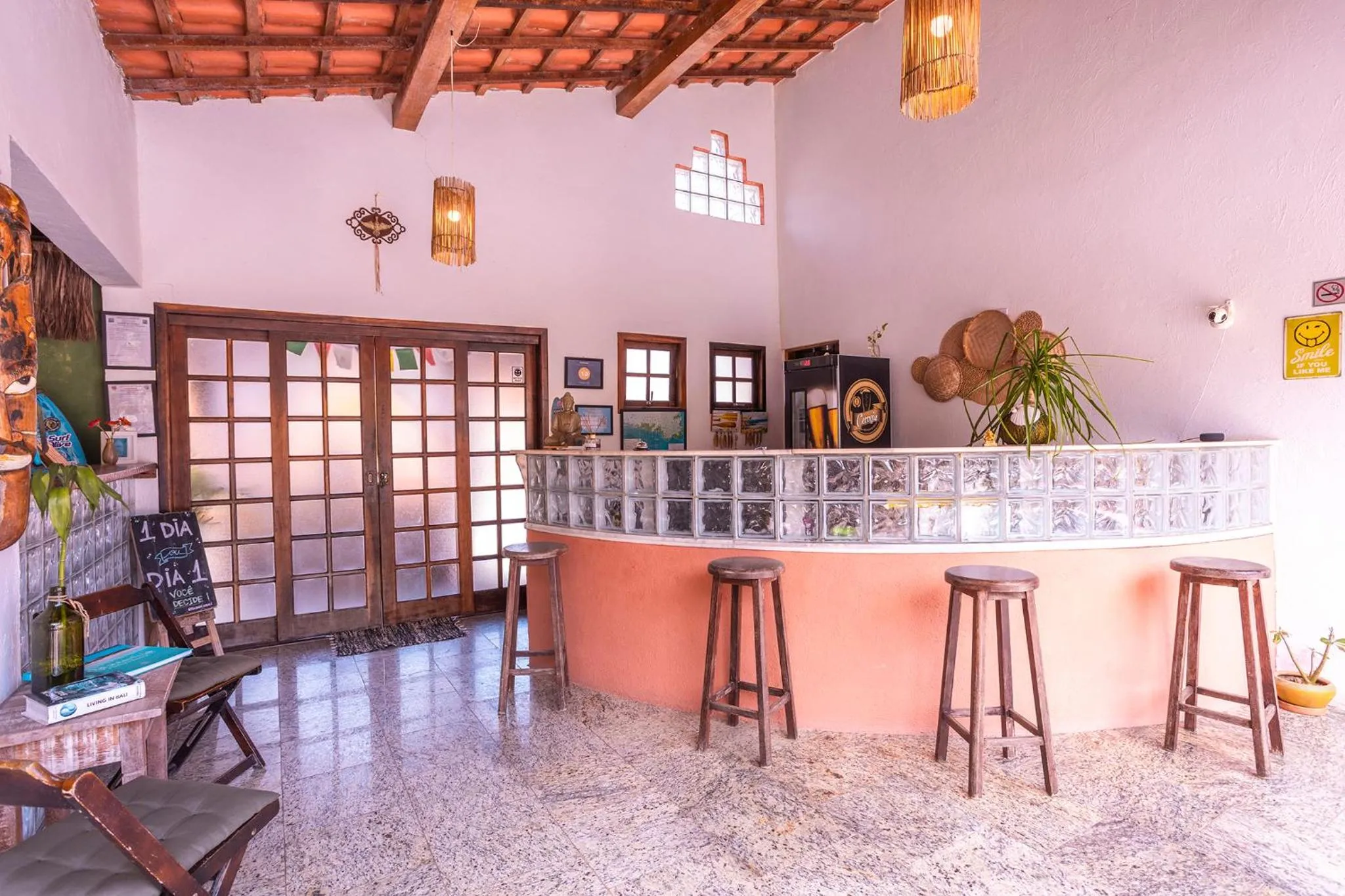 Lounge or bar in Pousada In Bali - Maresias