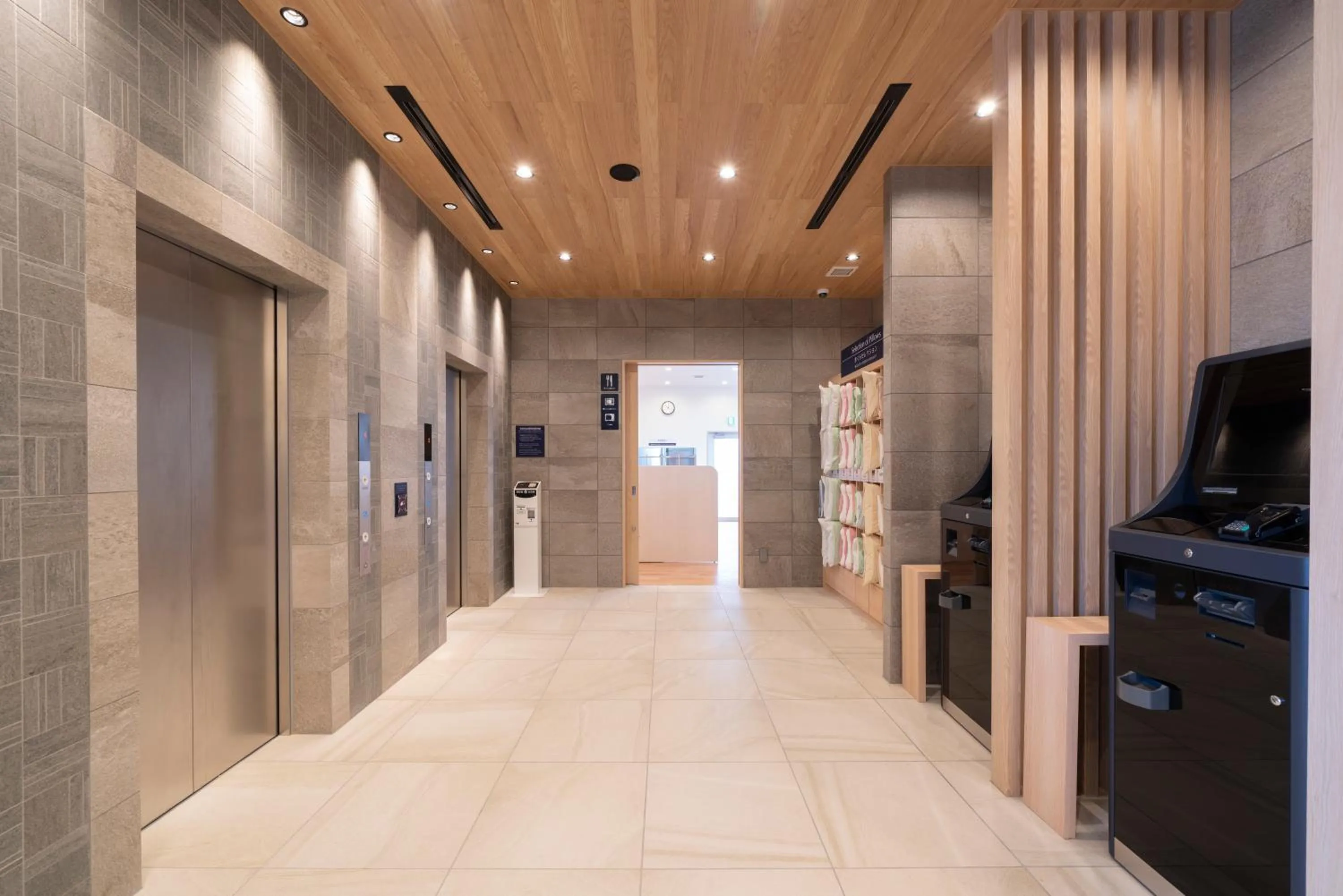 Lobby or reception in Just Inn Matsusaka Station