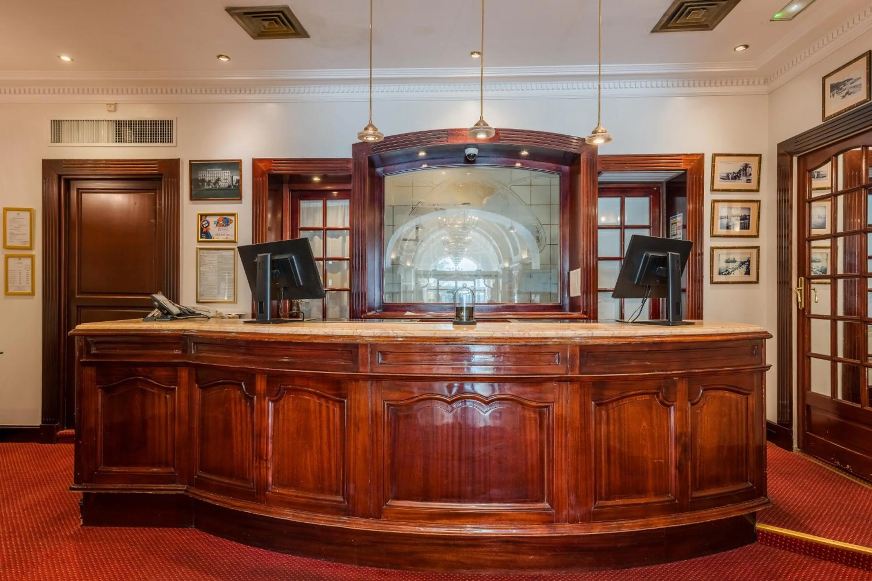 Lobby or reception in Hôtel West End Promenade