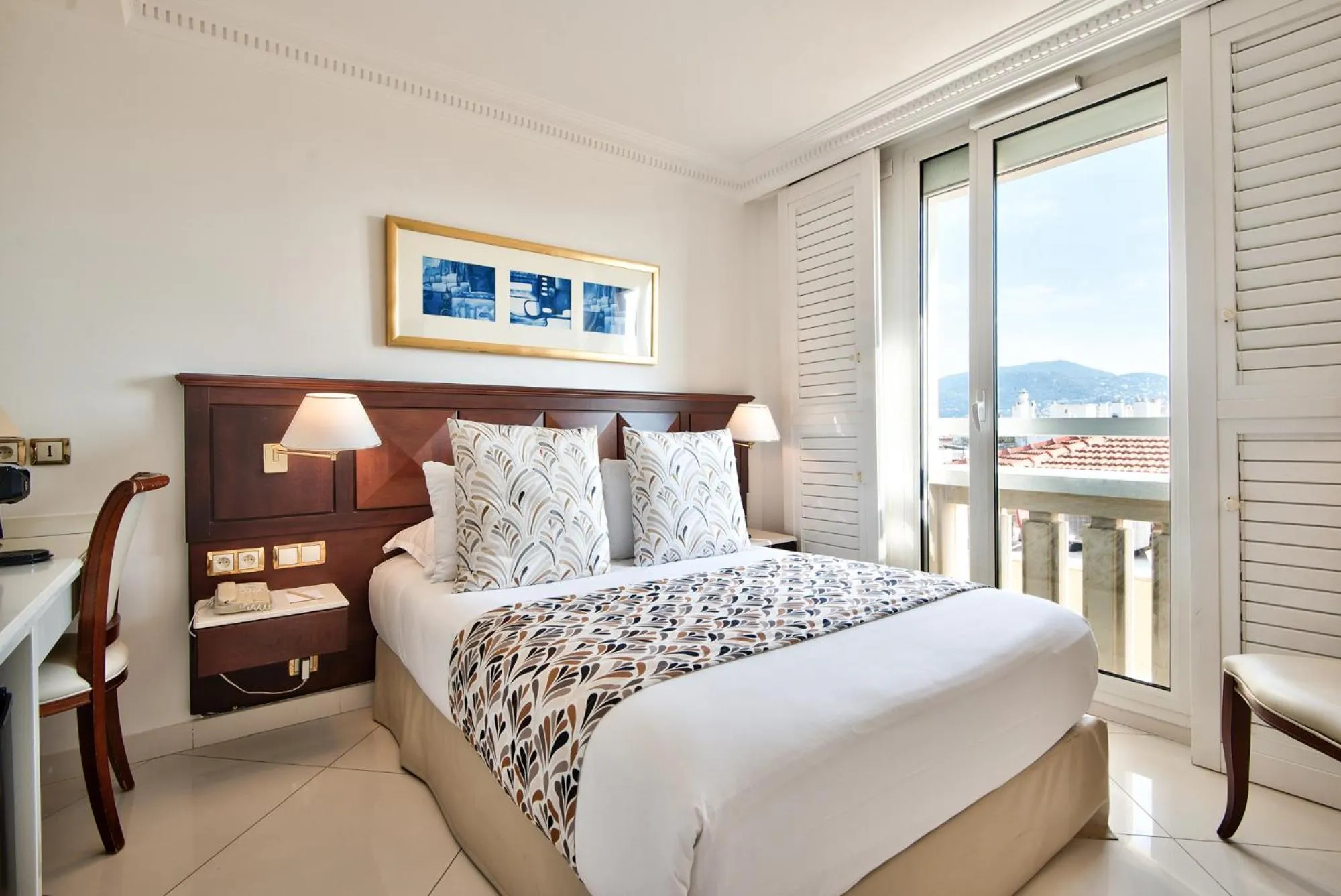 Bedroom, Bed in Hôtel West End Promenade