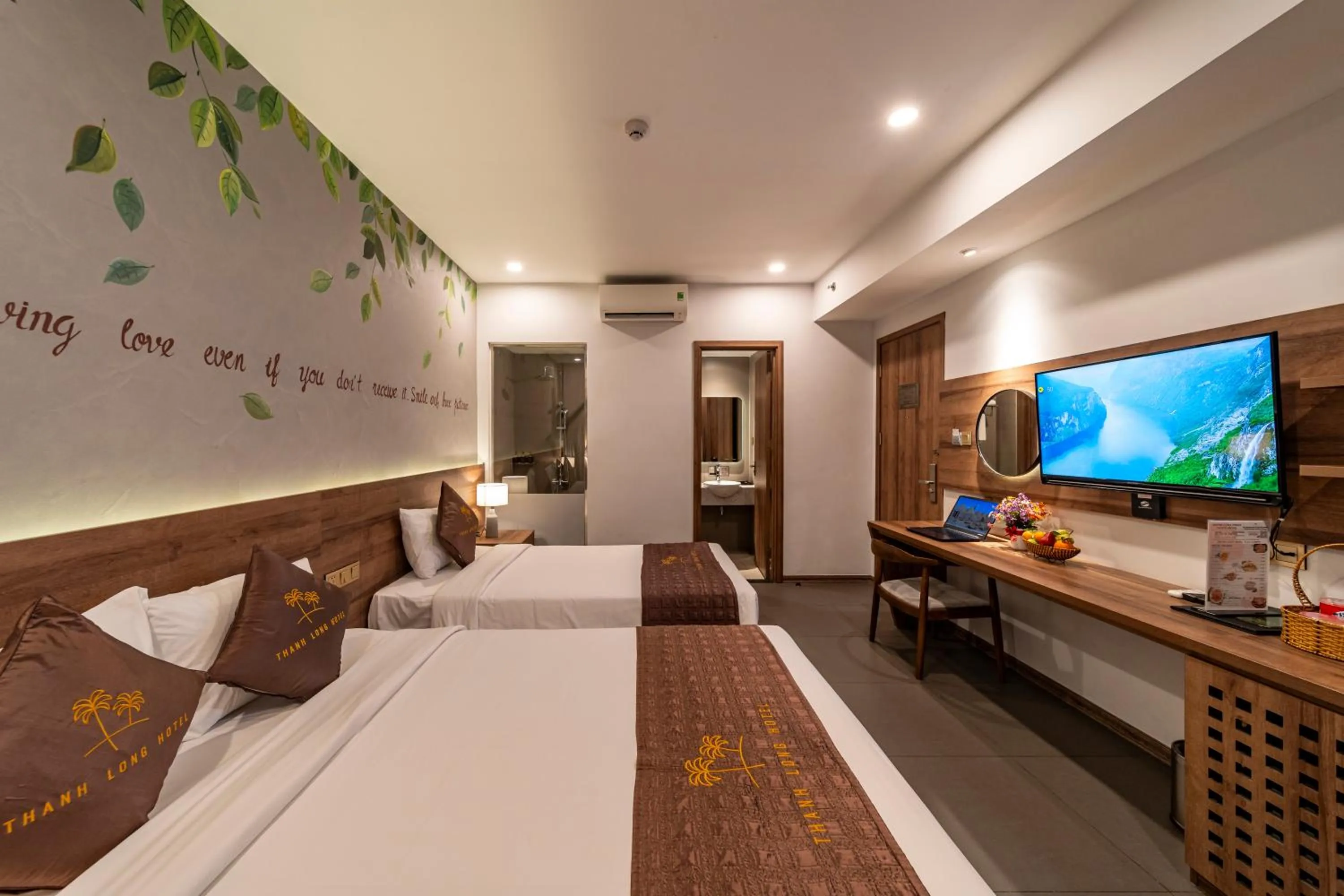 Bed in Thanh Long Hotel - Tra Khuc