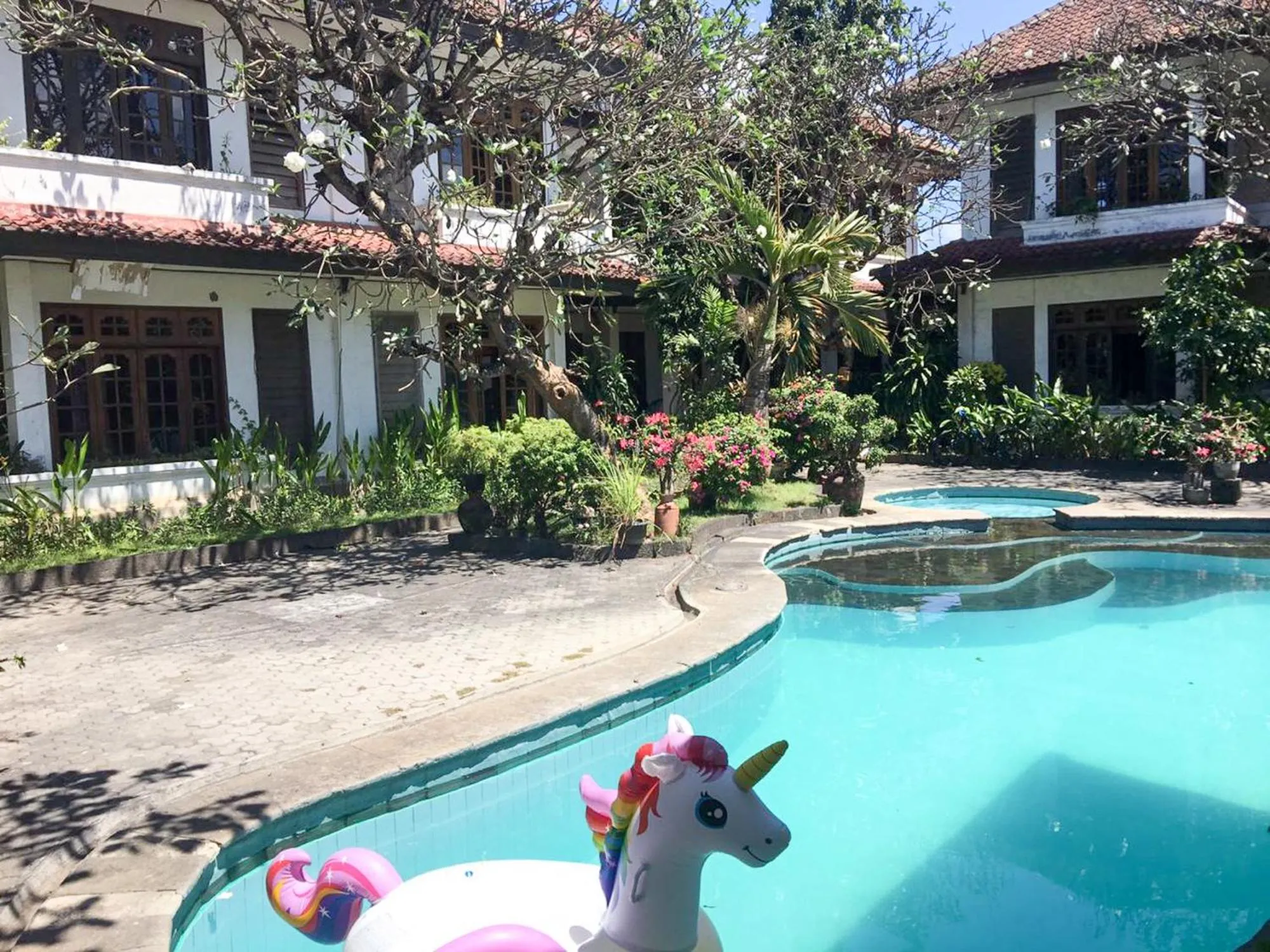 Swimming pool in Sari Bali Resort
