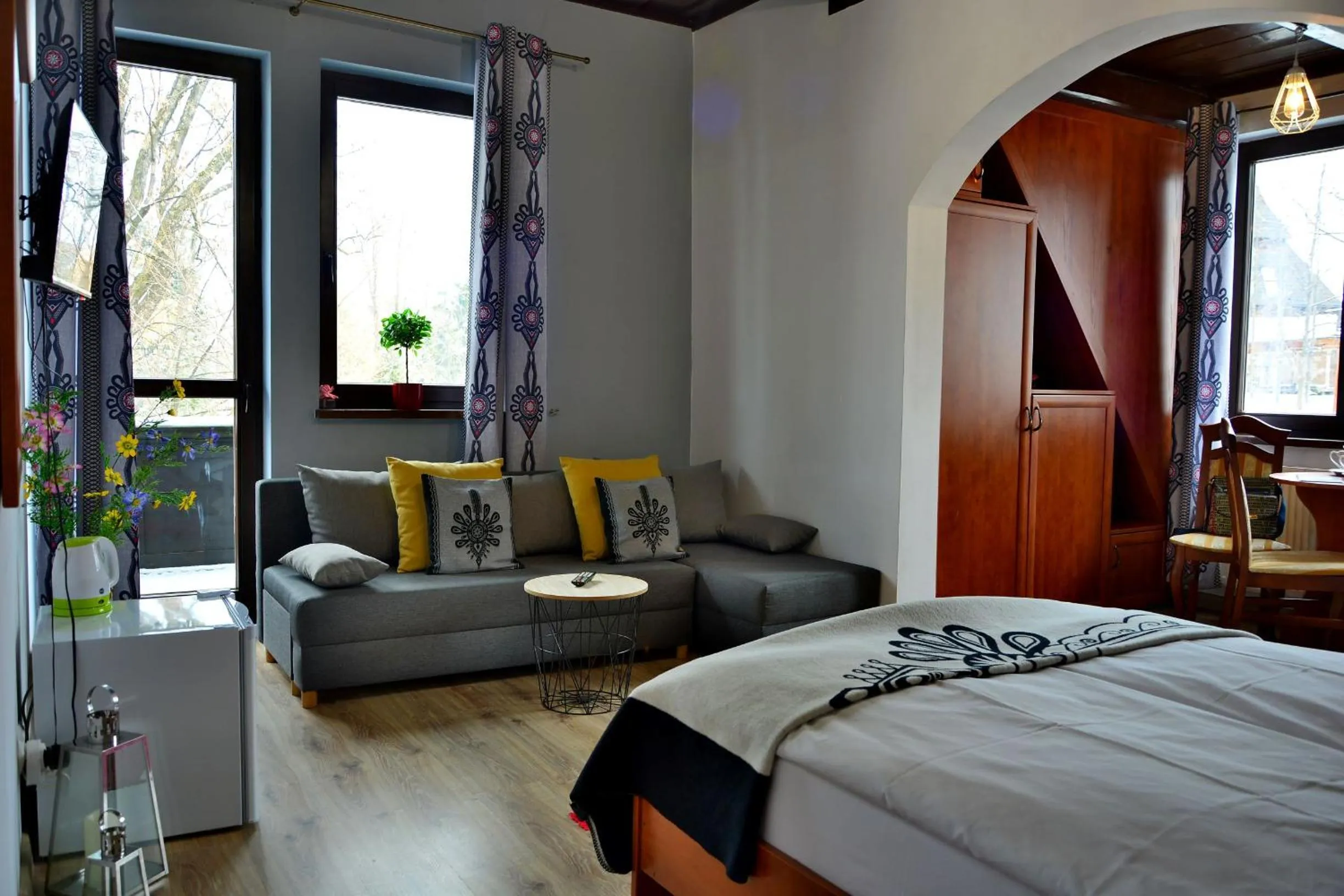 Seating area, Bed in Czarna Willa