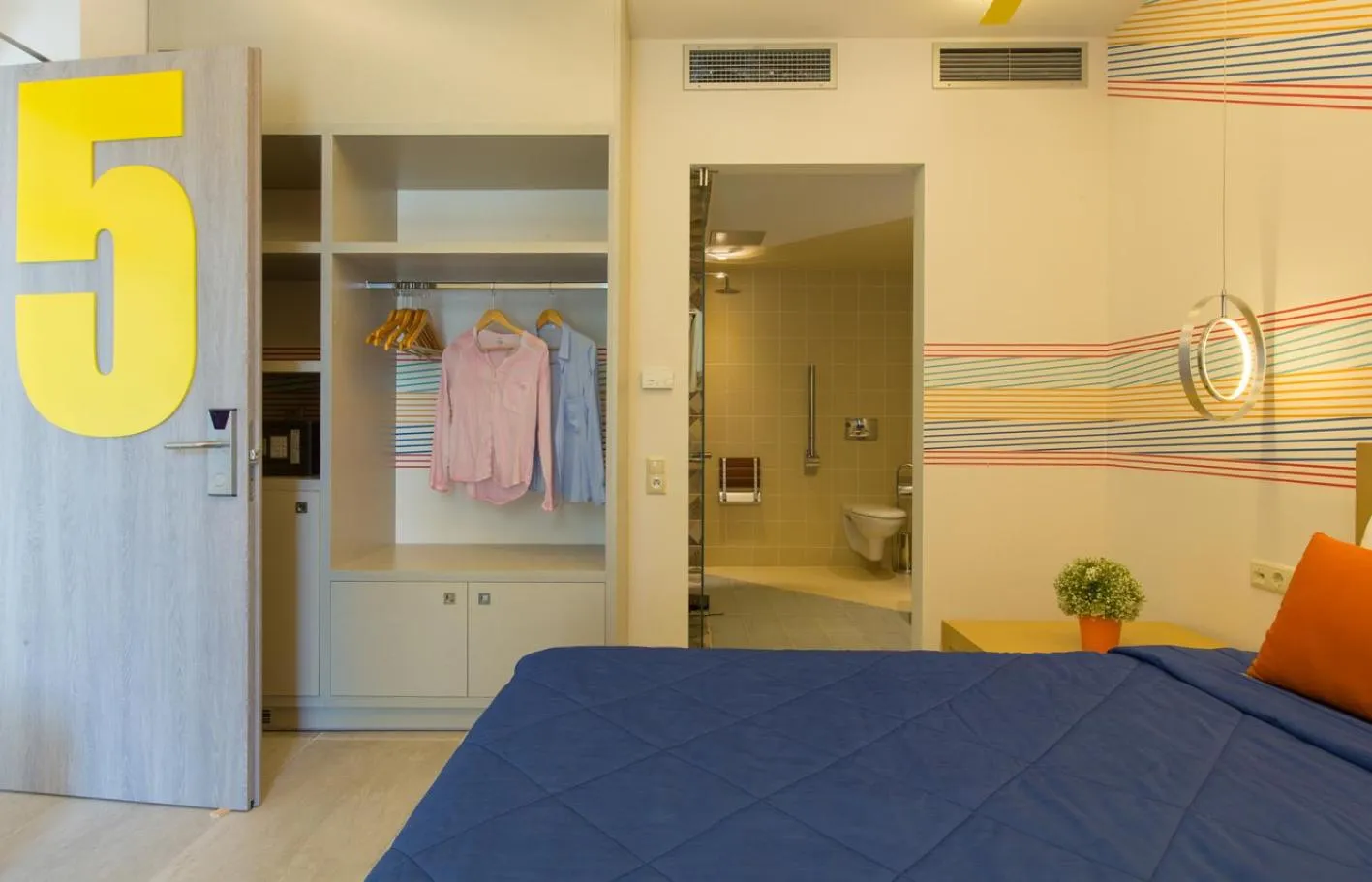 Banquet/Function facilities, Bed in Flisvos Royal Hotel & Suites