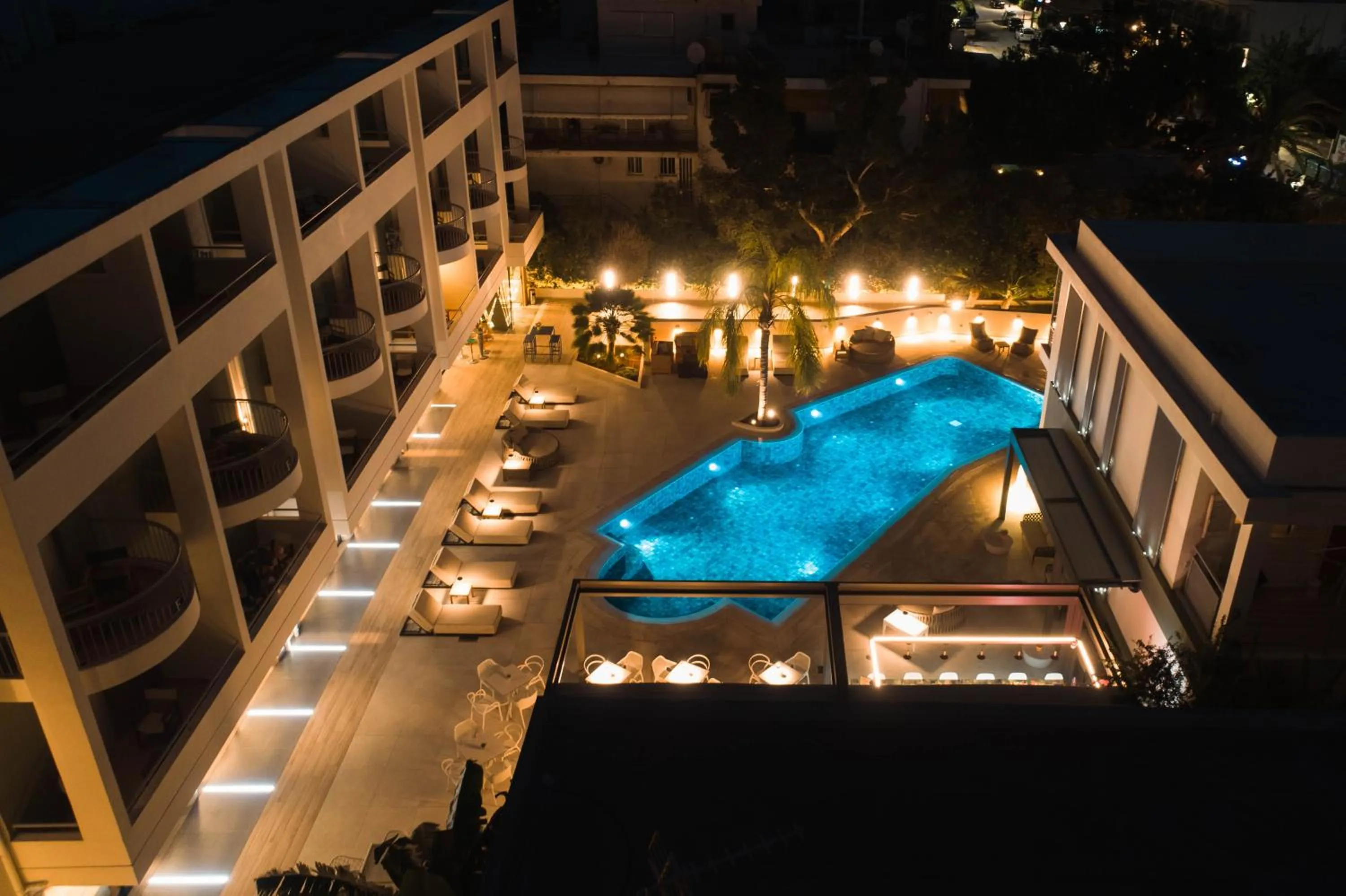 Property building in Flisvos Royal Hotel & Suites