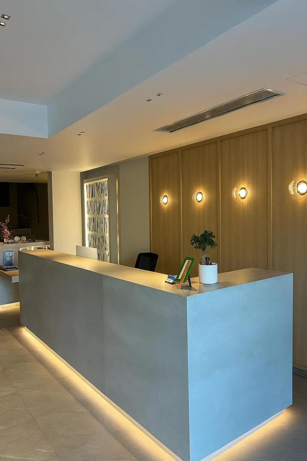 Lobby or reception in Flisvos Royal Hotel & Suites