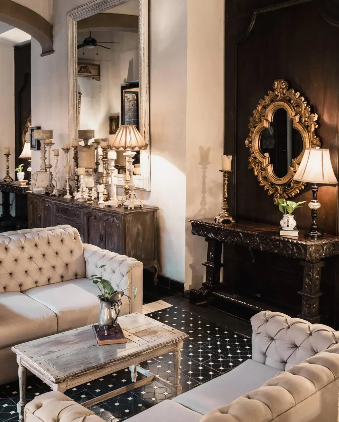 Casa Pedro Loza Casa Pedro Loza