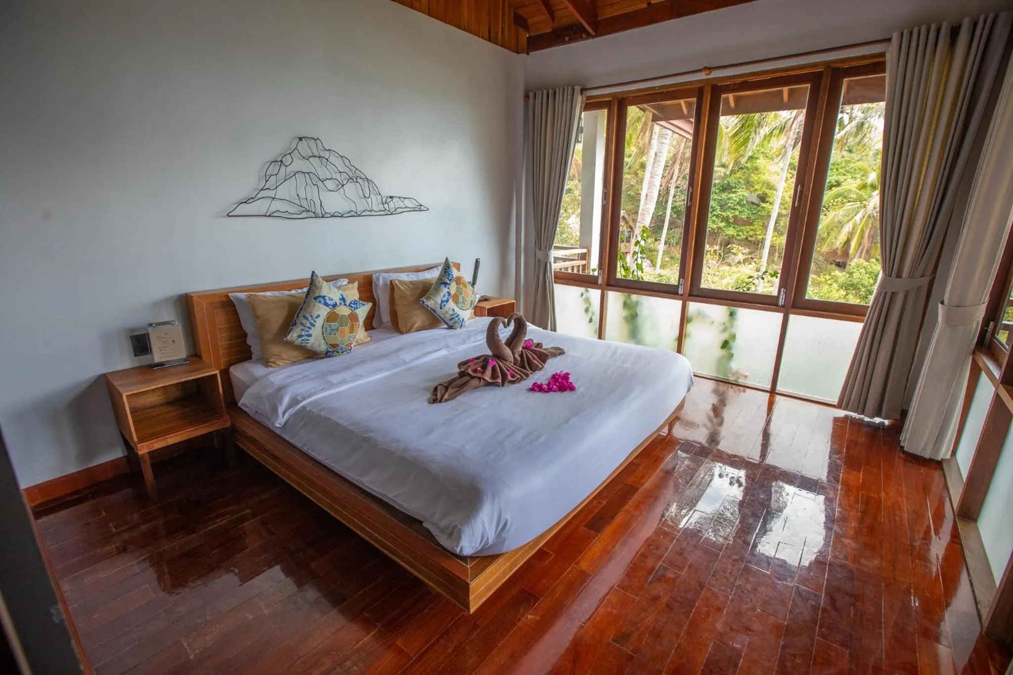 Bed in Coral View Resort