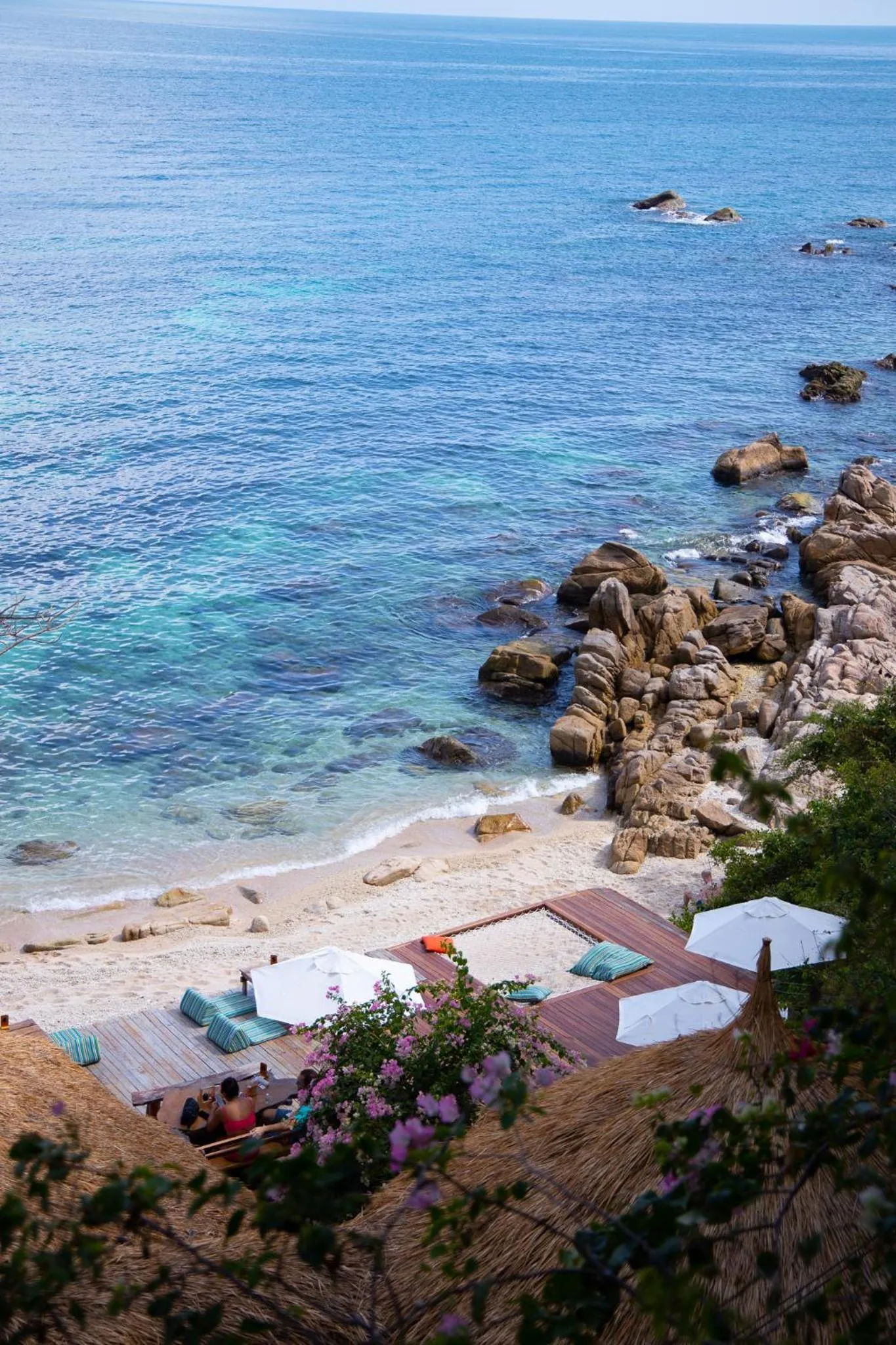 Restaurant/places to eat in Coral View Resort