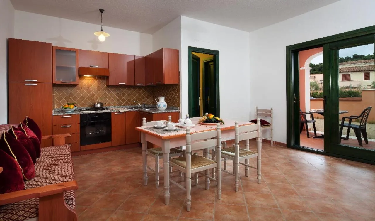 Dining area in Appartamenti Le Ginestre e Gli Oleandri