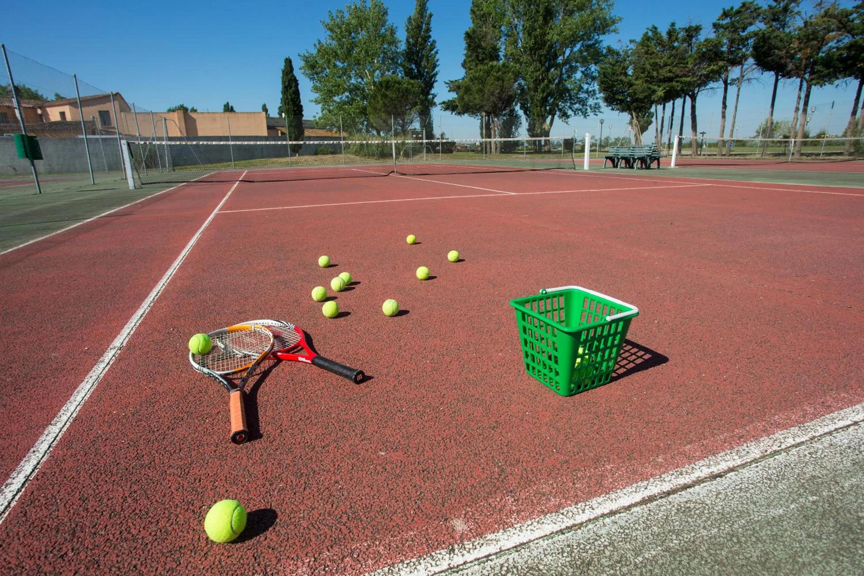 Tennis court in SOWELL HOTELS L'Olivier