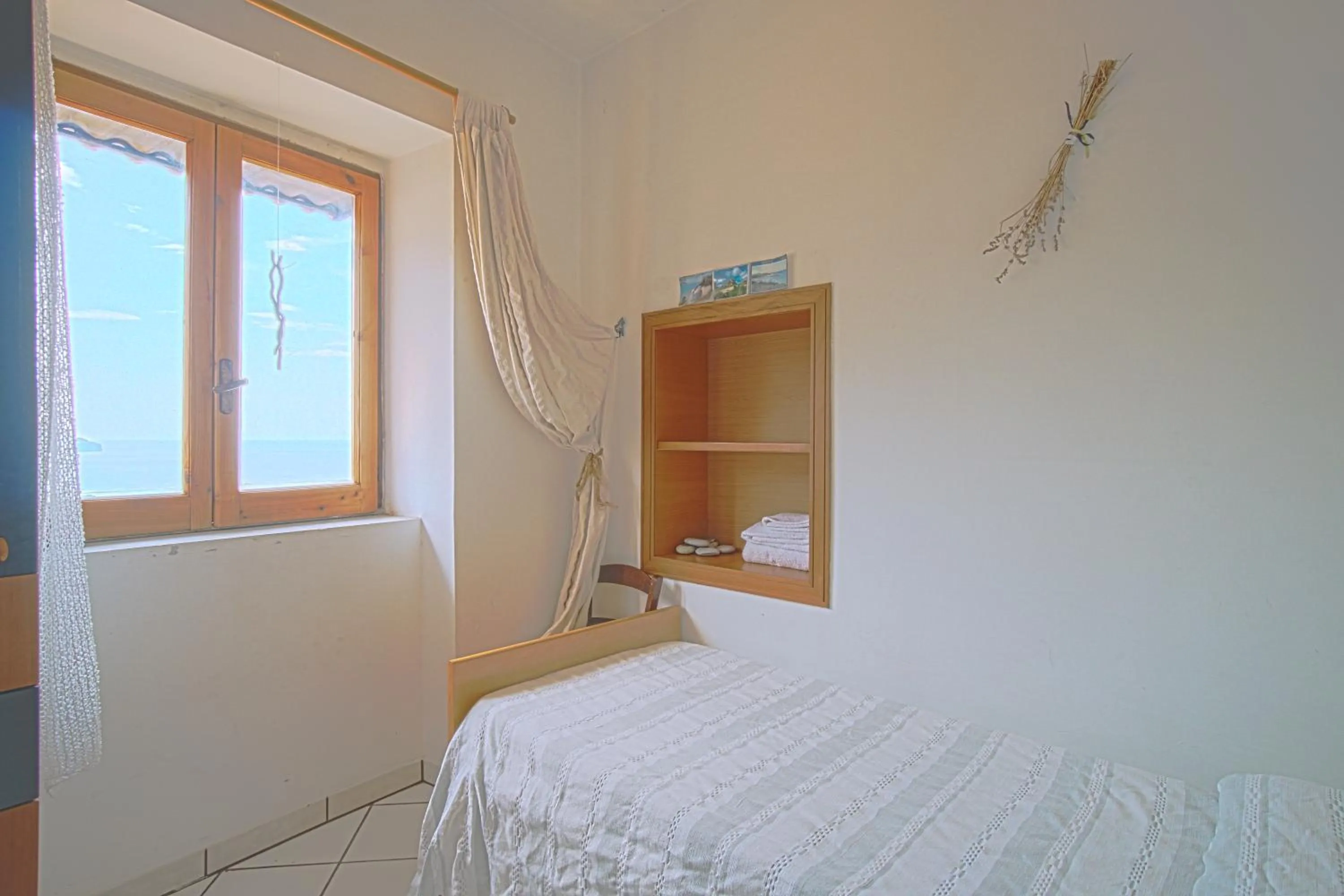 Bedroom, Bed in La Casa sul Blu Albergo Diffuso