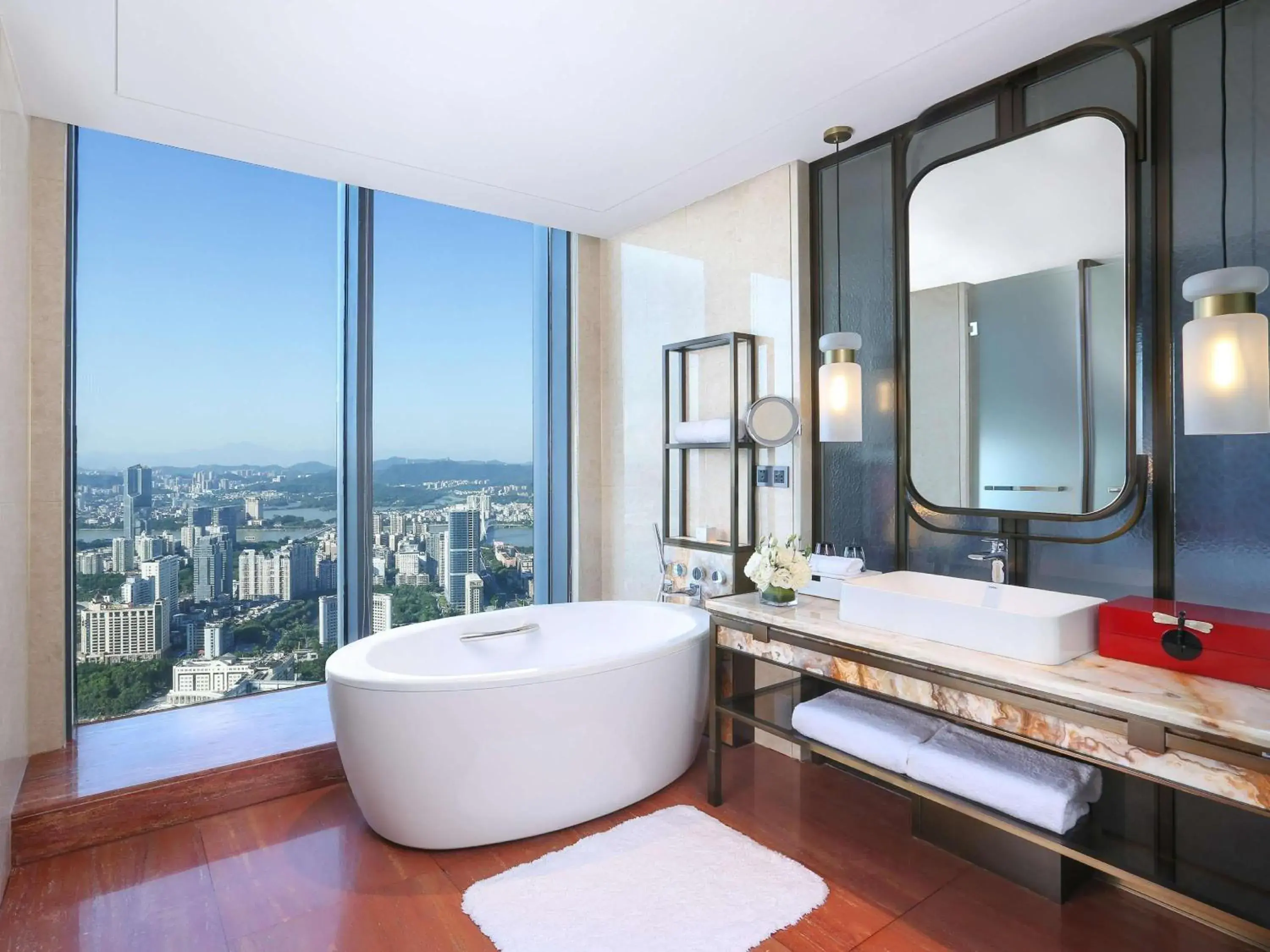 Superior King Room with River View in Pullman Huizhou Kaisa Superior King Room with River View in Pullman Huizhou Kaisa