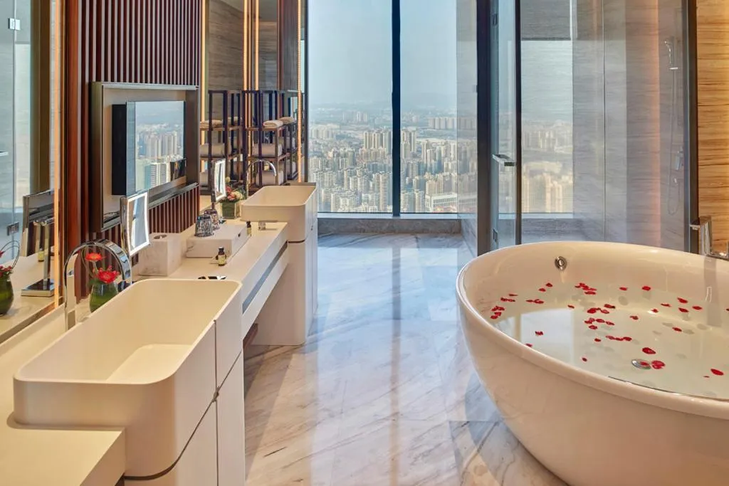 Bathroom in Pullman Huizhou Kaisa