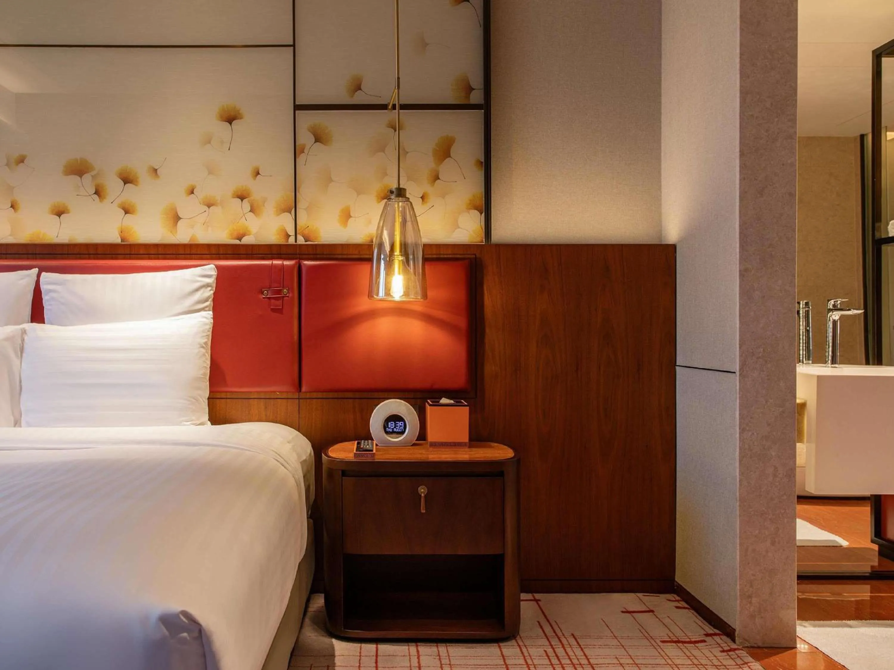 Bedroom, Bed in Pullman Huizhou Kaisa