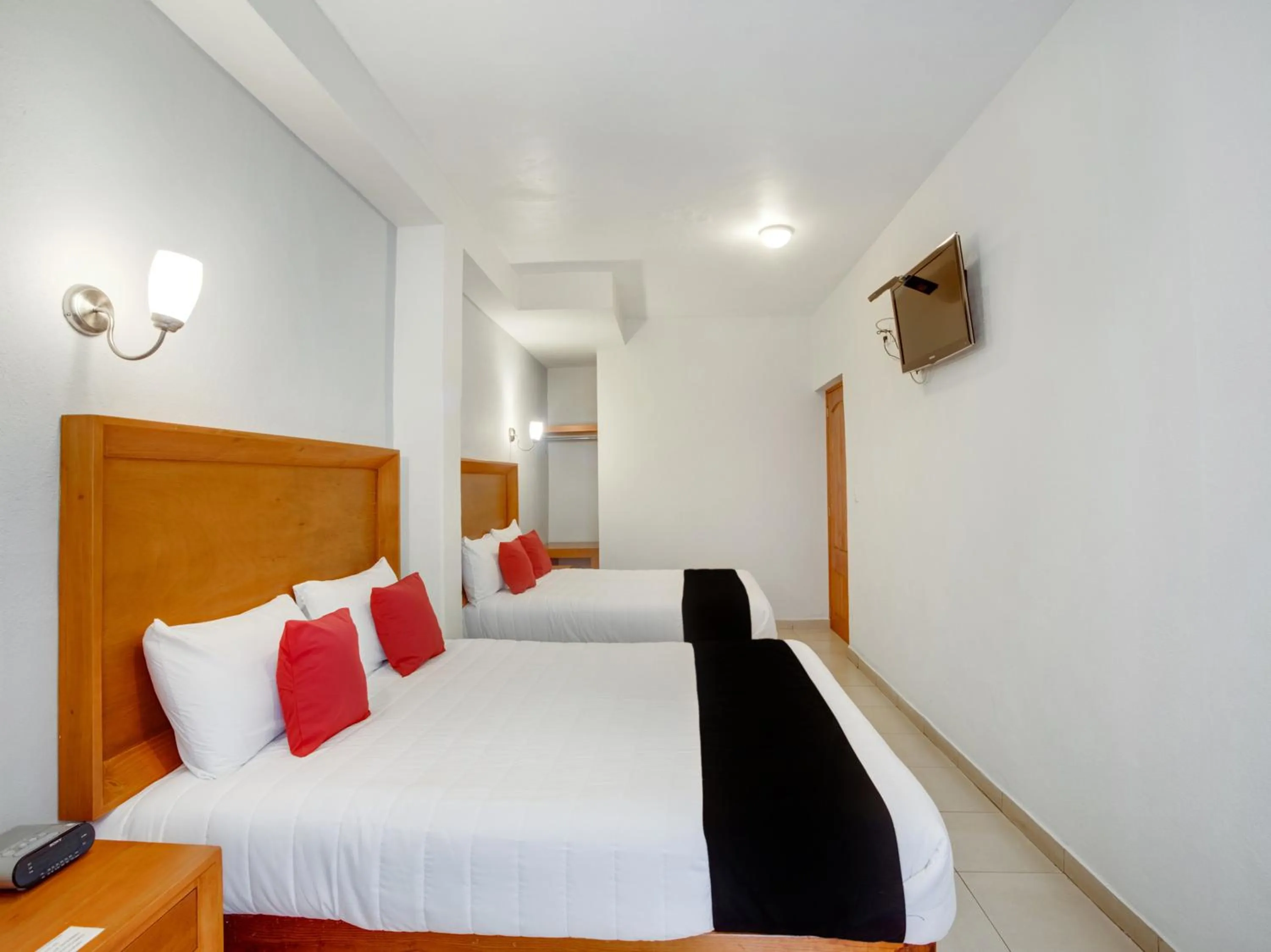 Bedroom, Bed in Hotel Patzcuaro