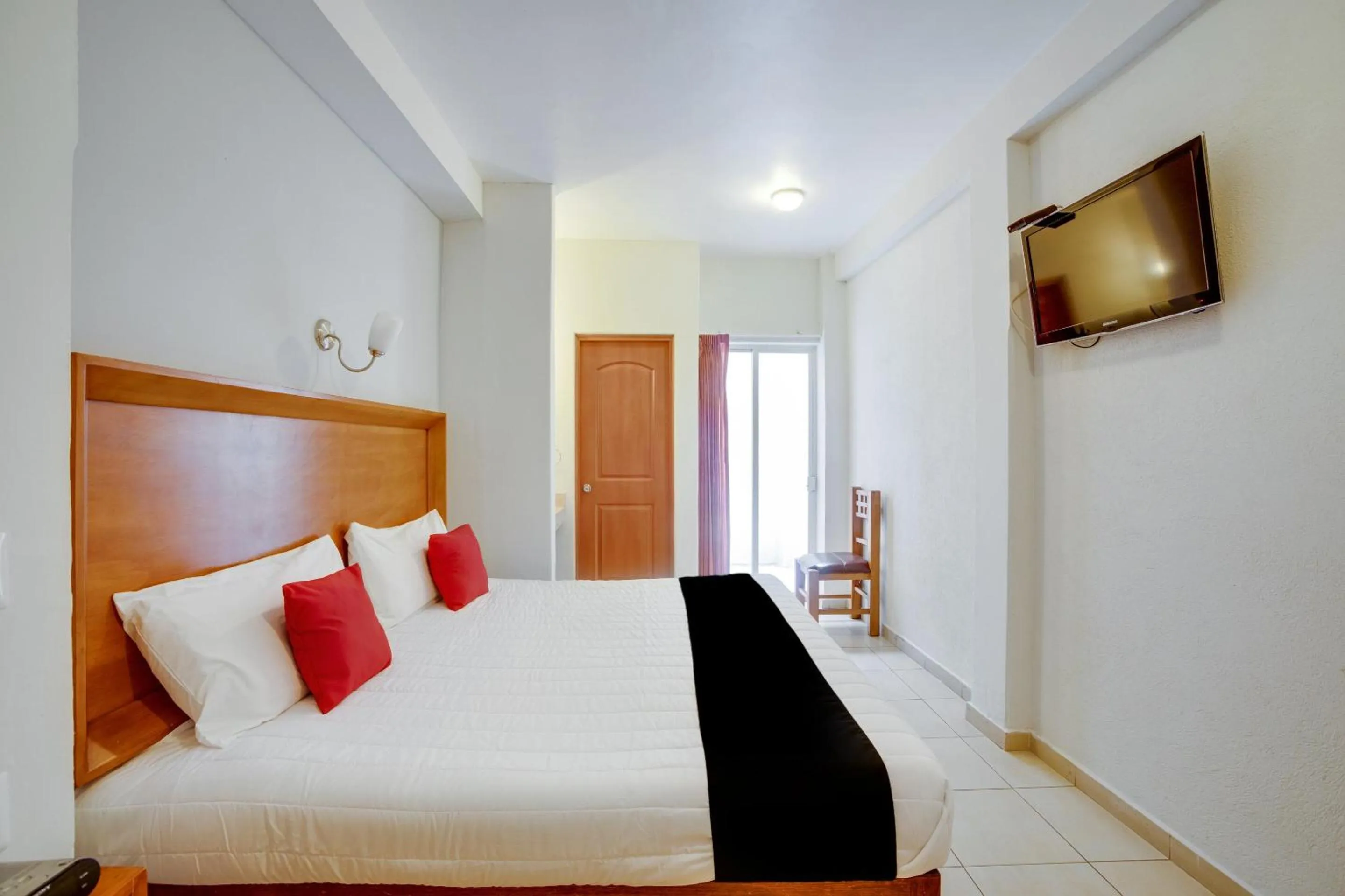 Bedroom, Bed in Hotel Patzcuaro