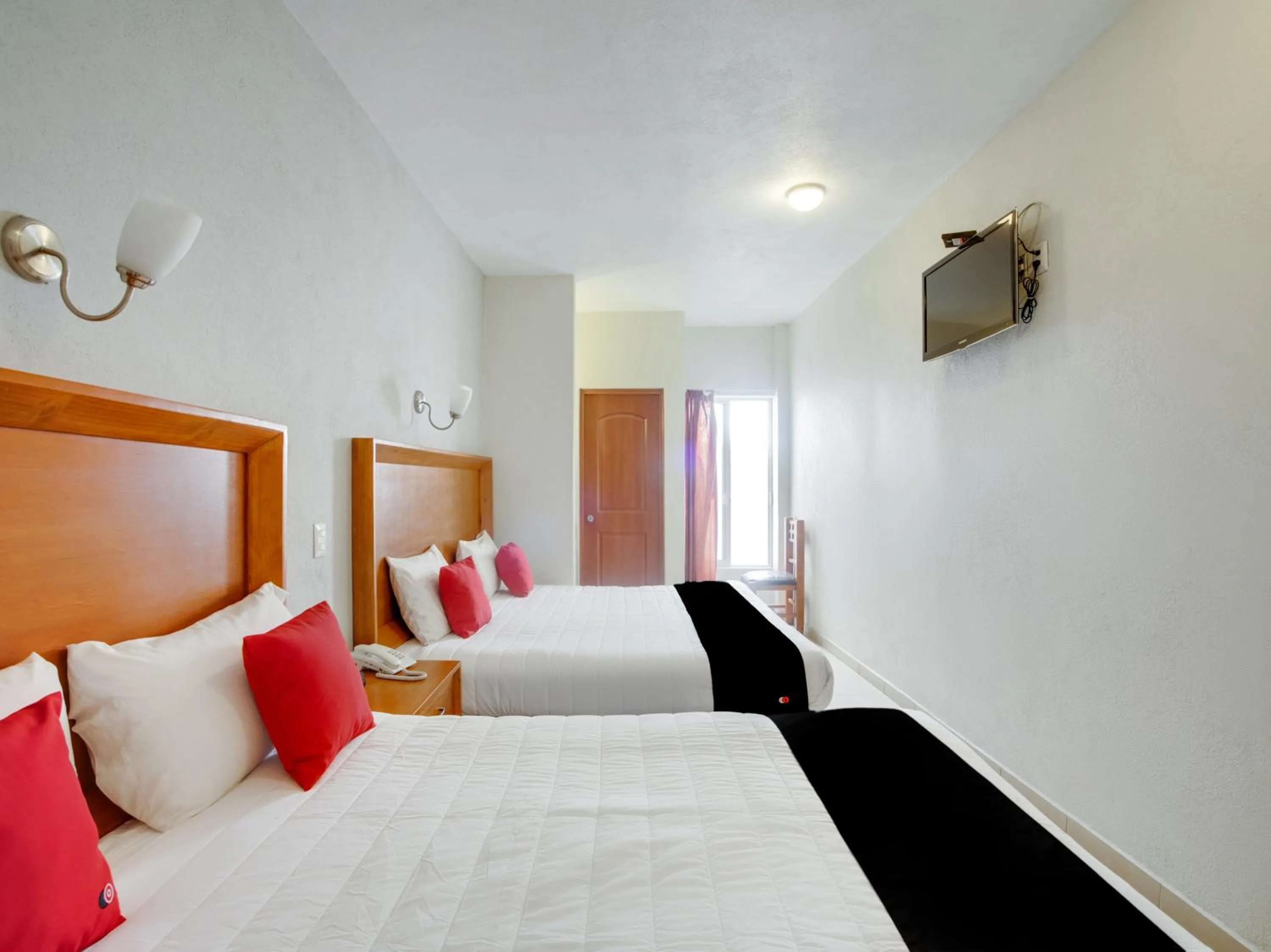 Bedroom, Bed in Hotel Patzcuaro