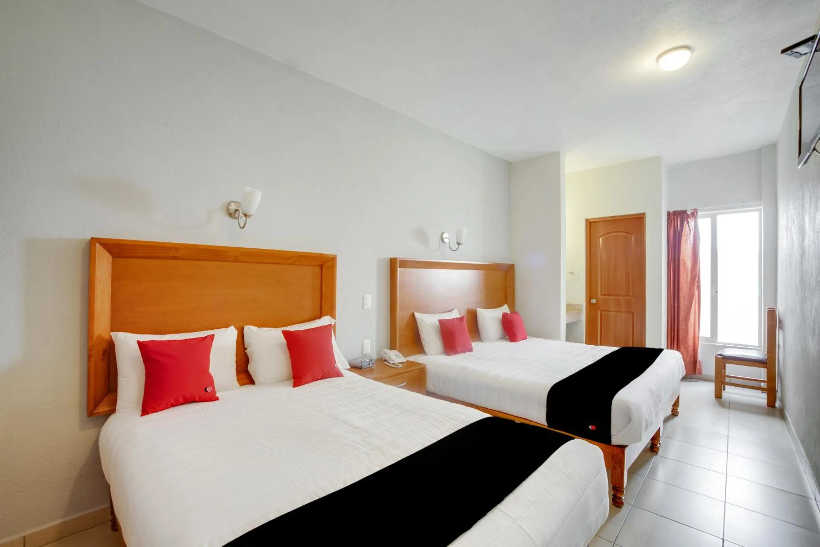 Bedroom, Bed in Hotel Patzcuaro