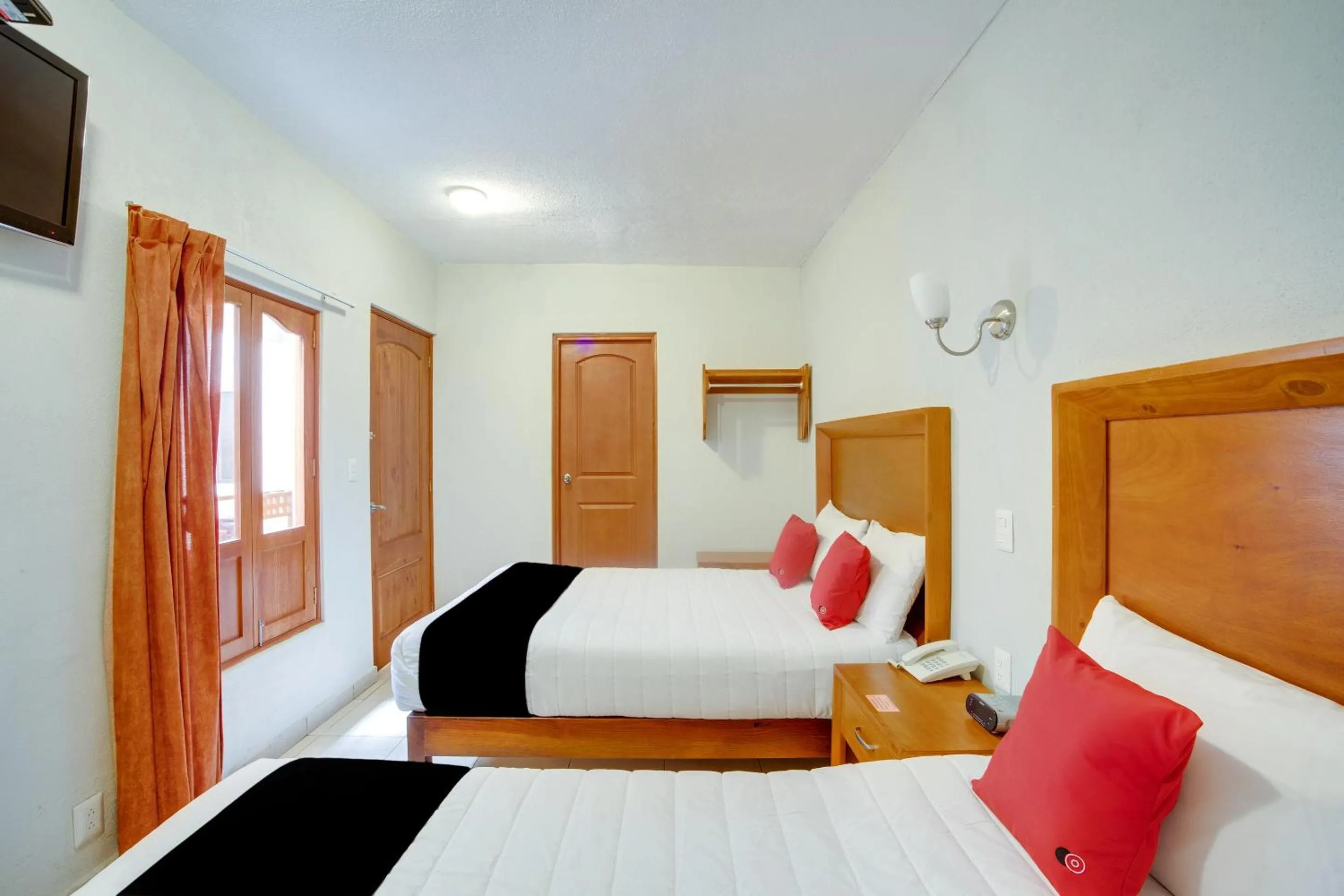 Bedroom, Bed in Hotel Patzcuaro