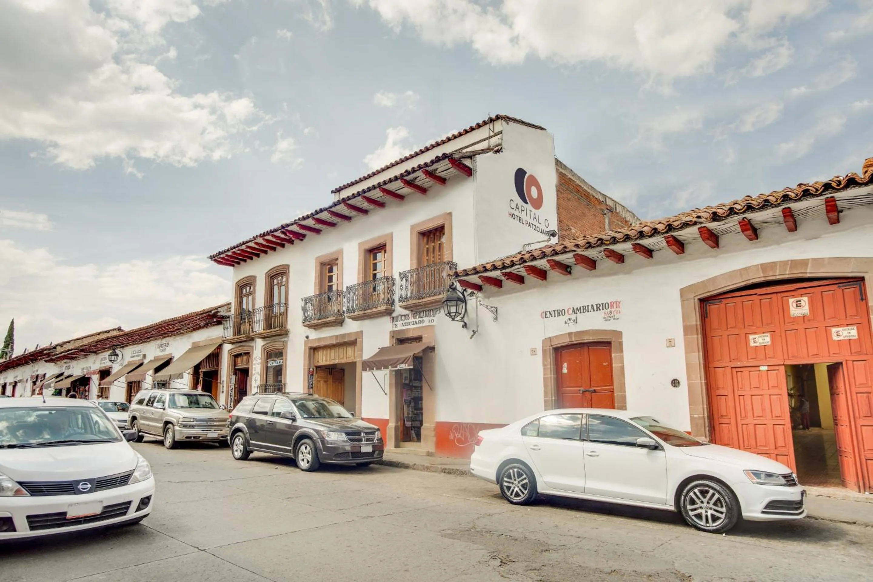 Facade/entrance in Hotel Patzcuaro