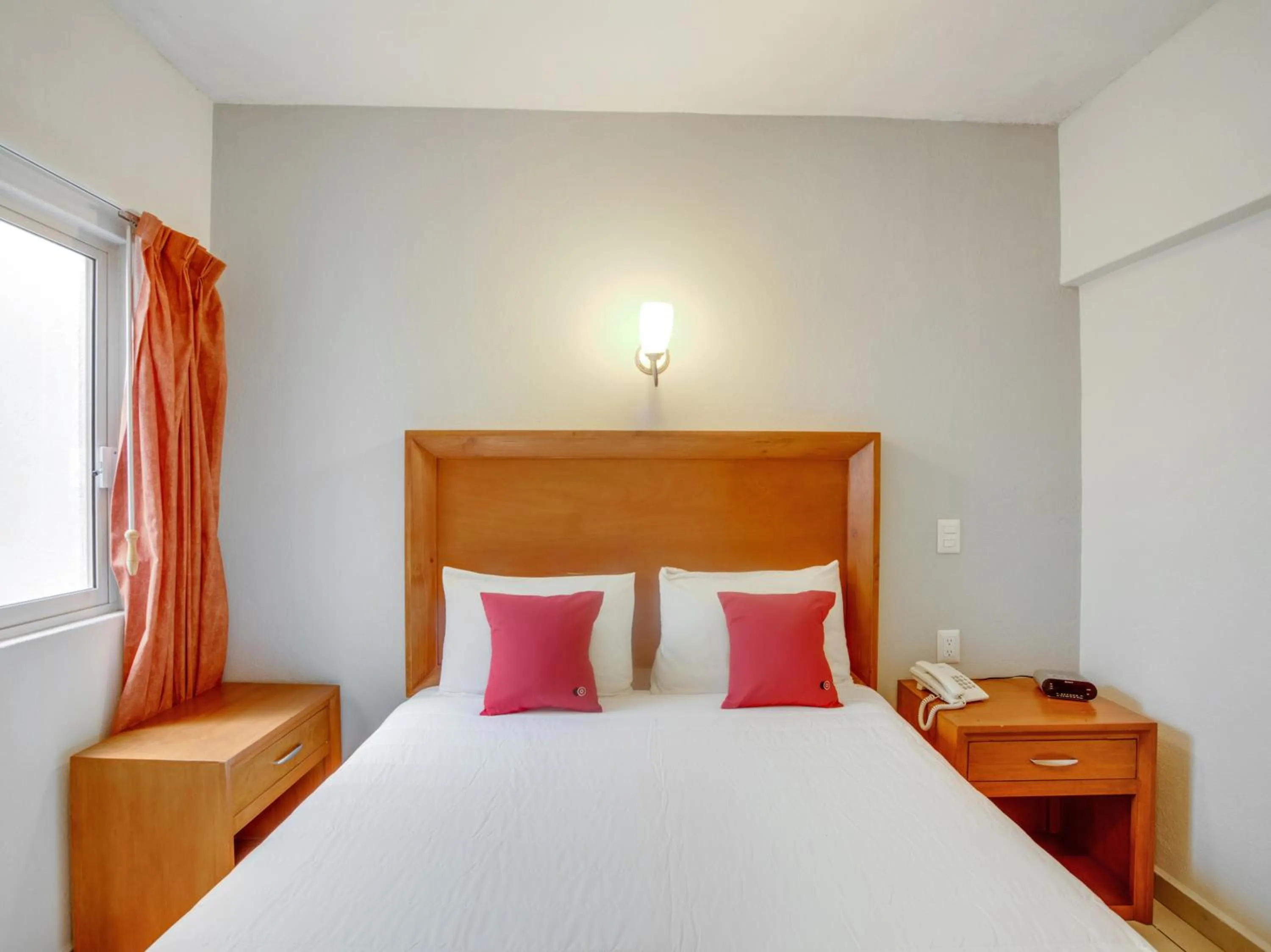 Bedroom, Bed in Hotel Patzcuaro