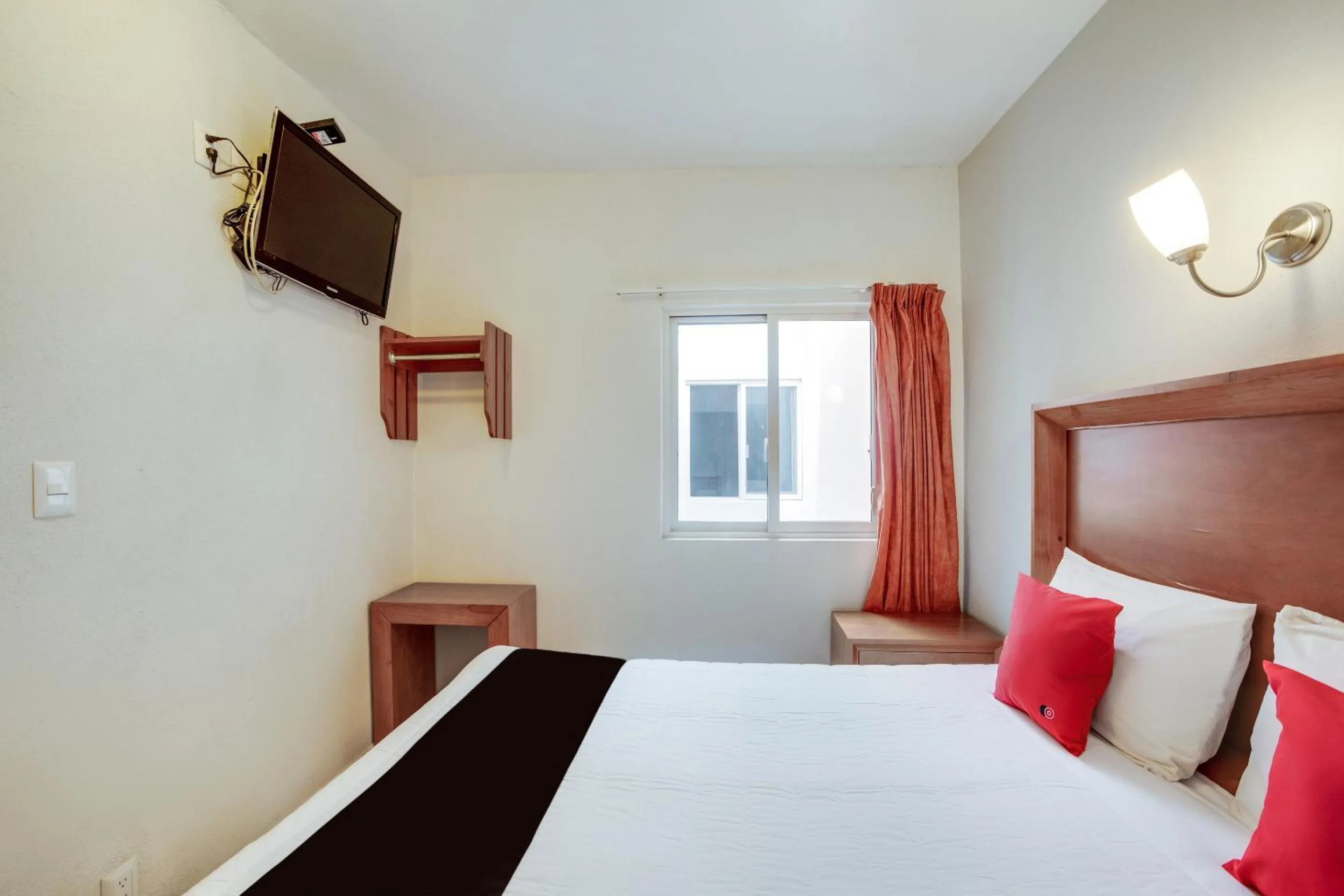 Bedroom, Bed in Hotel Patzcuaro