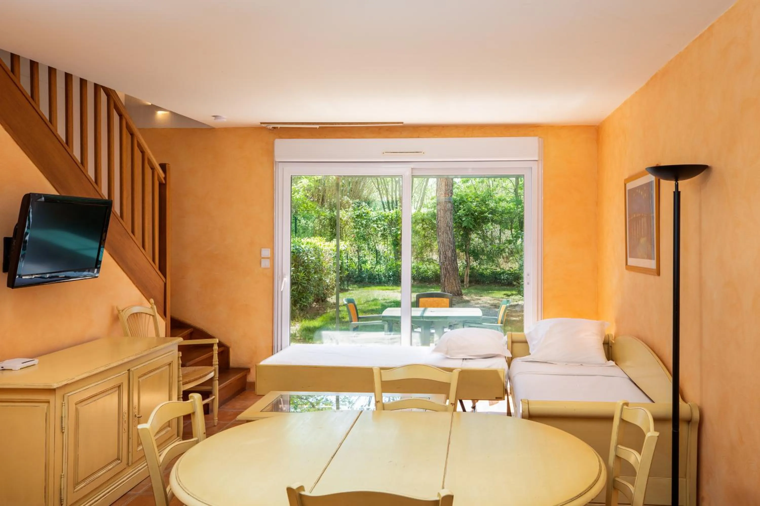 Communal lounge/ TV room in SOWELL RESIDENCES Les Mazets