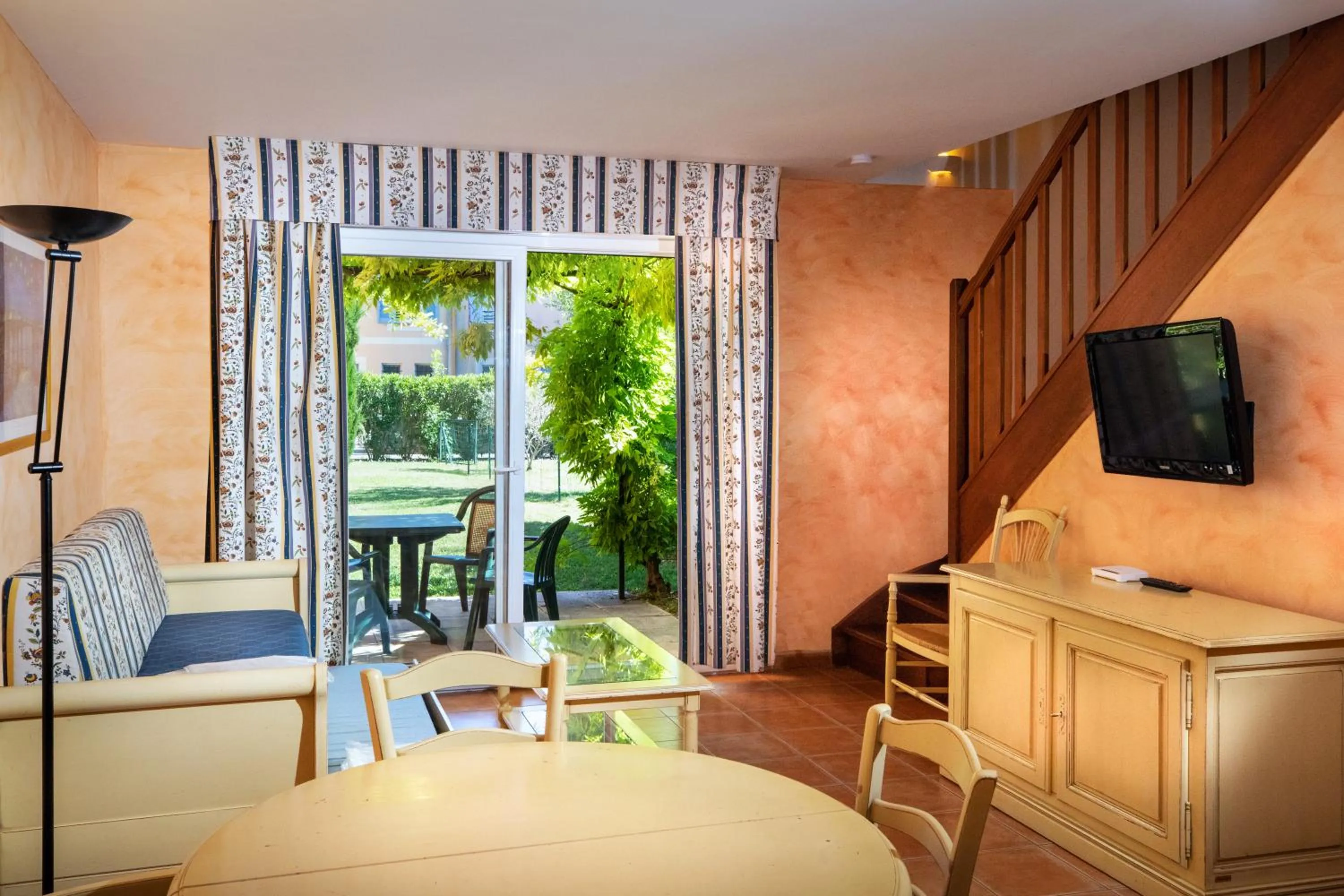 TV and multimedia in SOWELL RESIDENCES Les Mazets