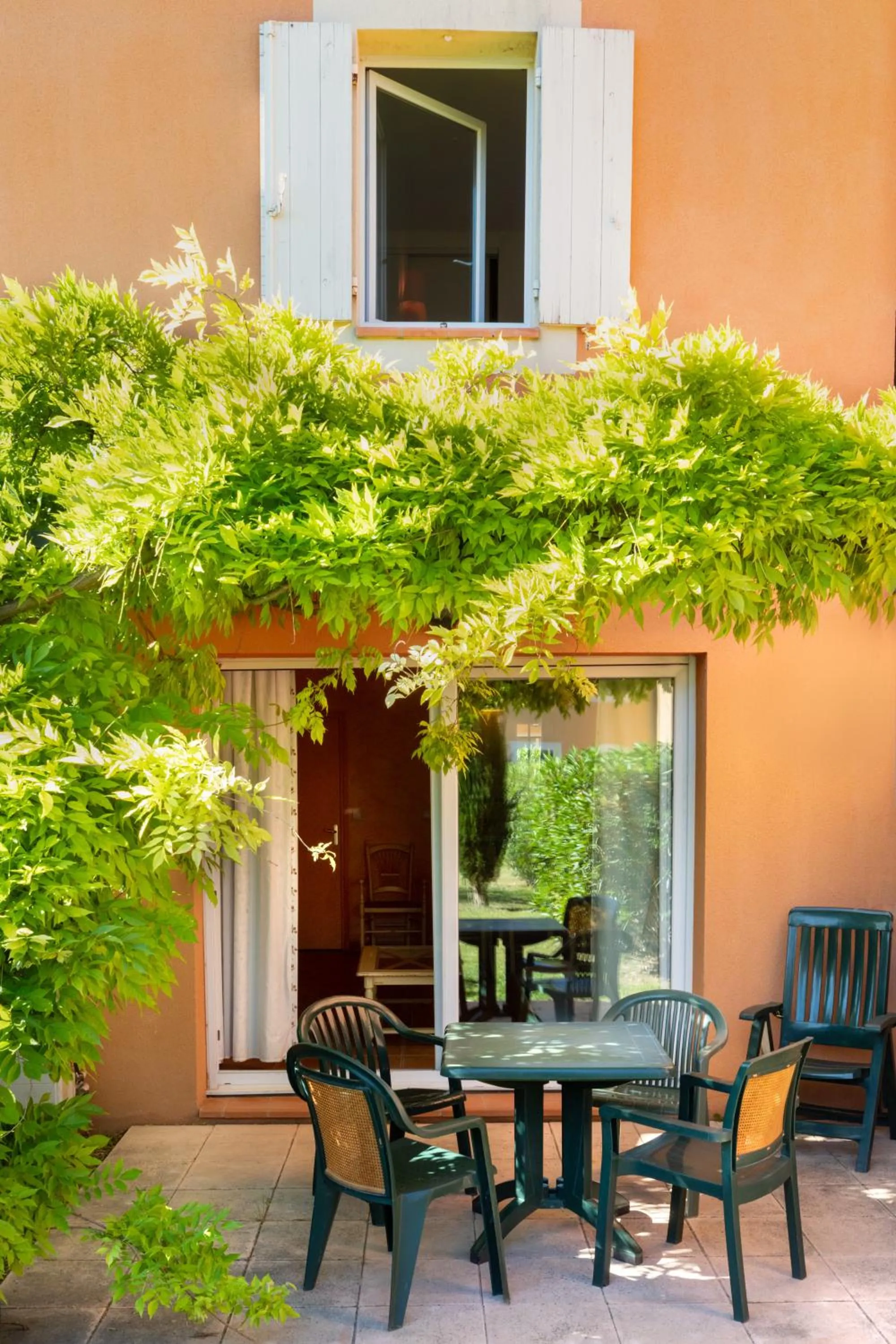 Facade/entrance in SOWELL RESIDENCES Les Mazets