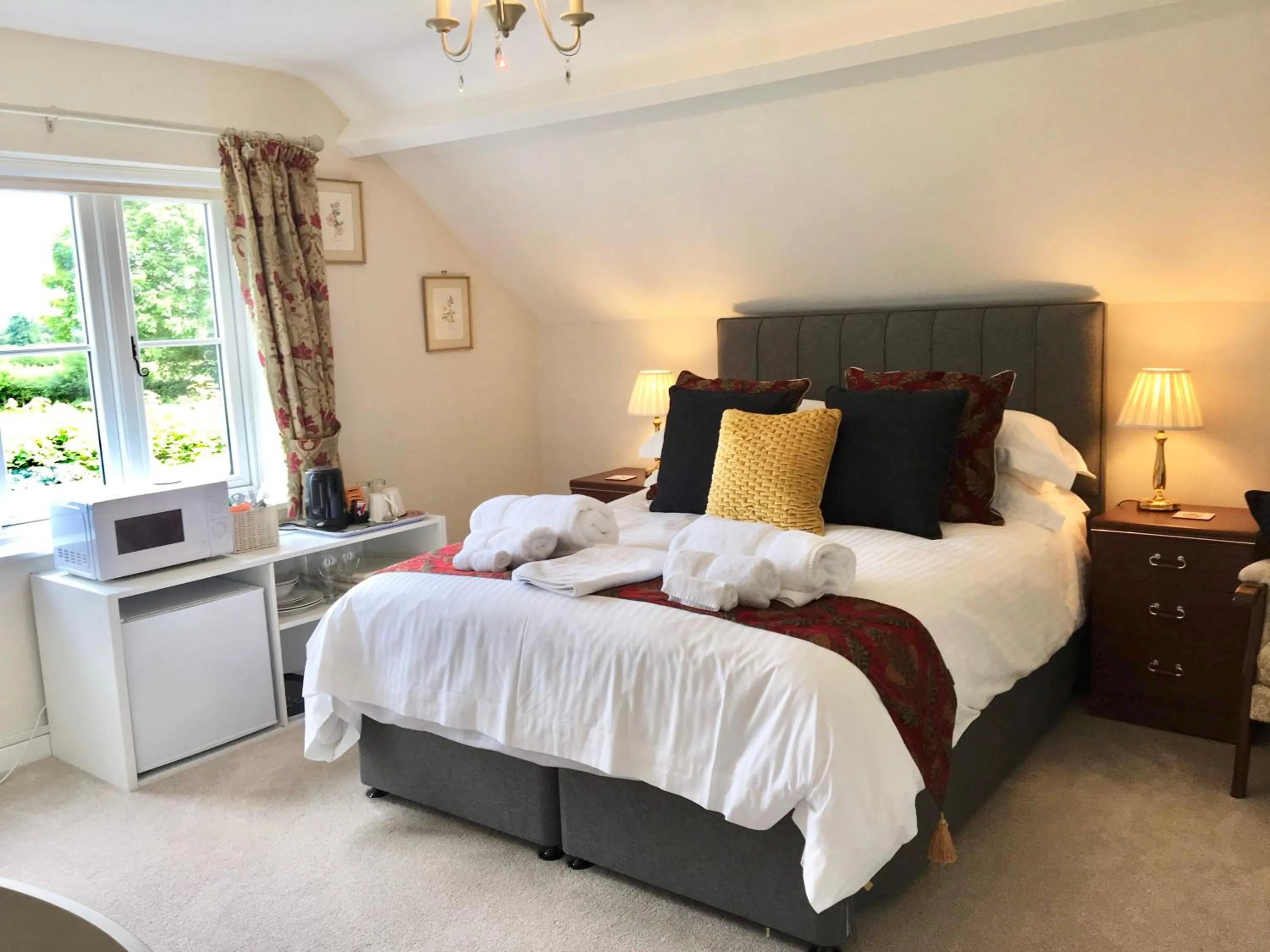 Bedroom, Bed in Bron Hafren