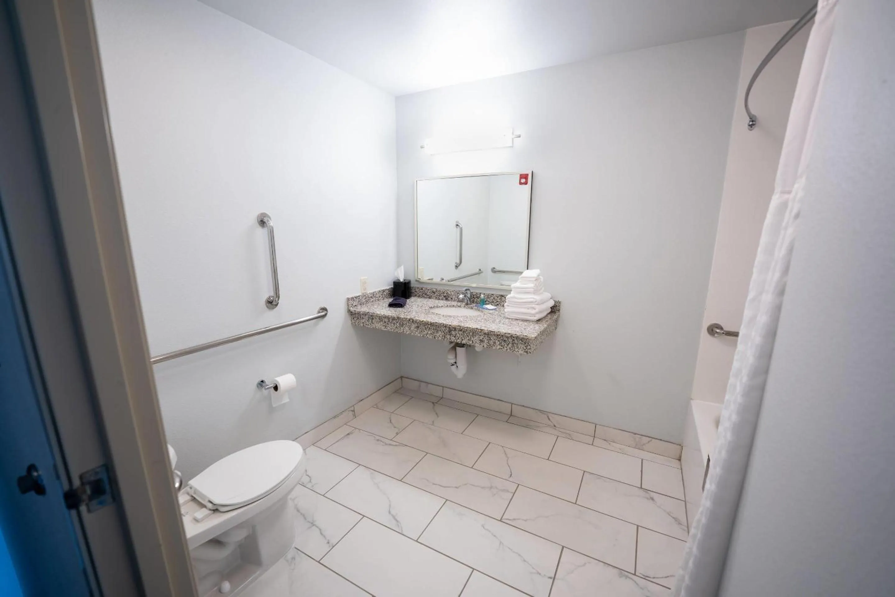 Bedroom in MainStay Suites Union City, TN