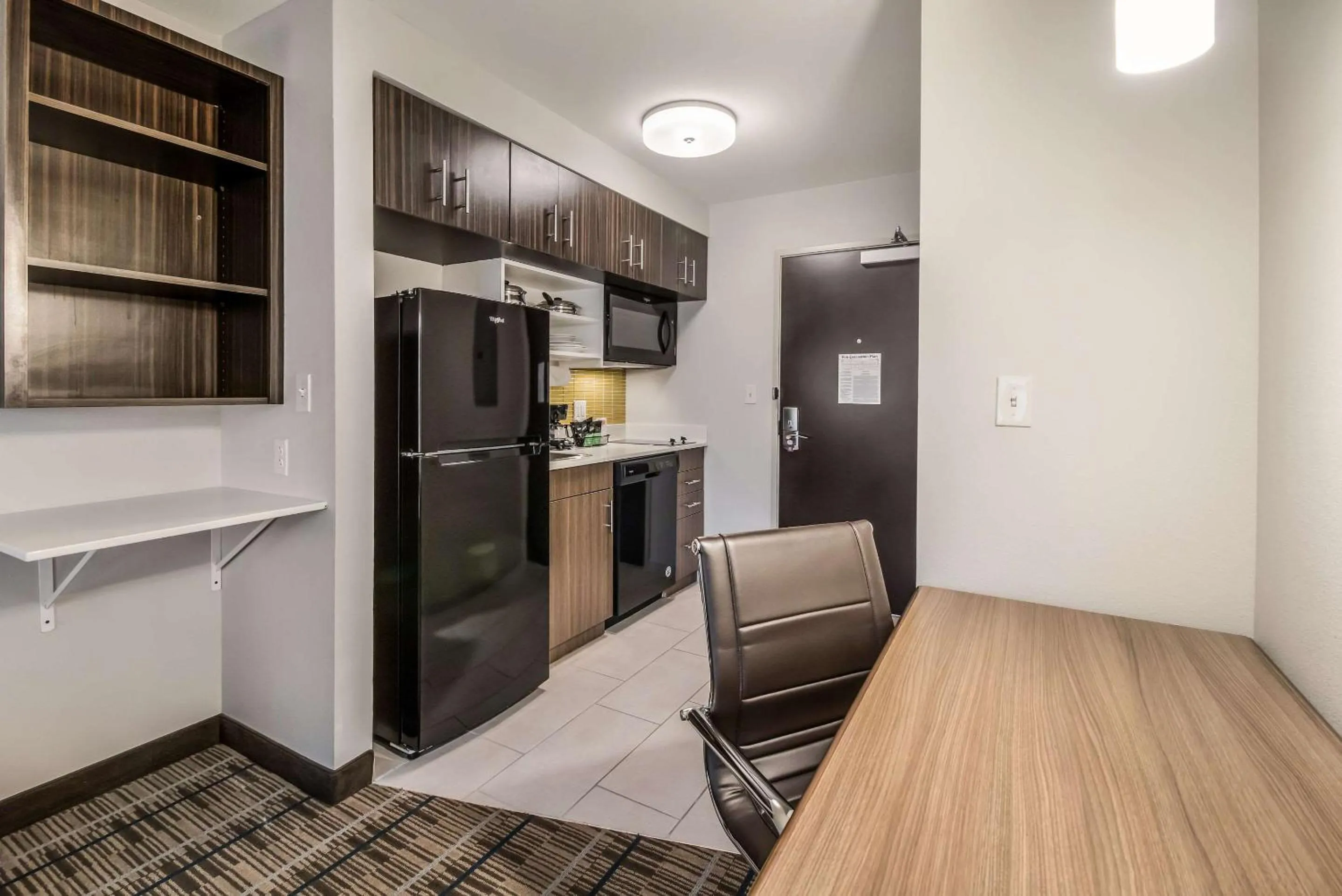 Kitchen or kitchenette in MainStay Suites Union City, TN