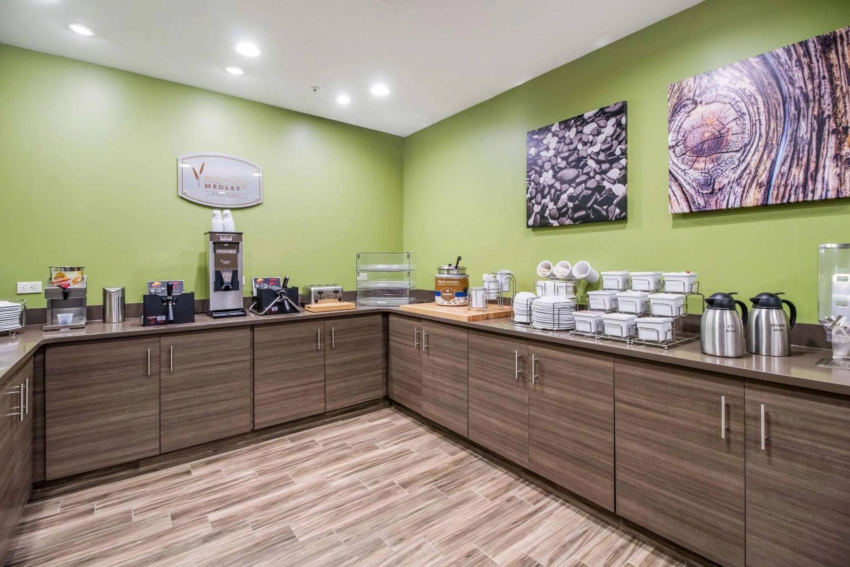 Restaurant/places to eat in MainStay Suites Union City, TN