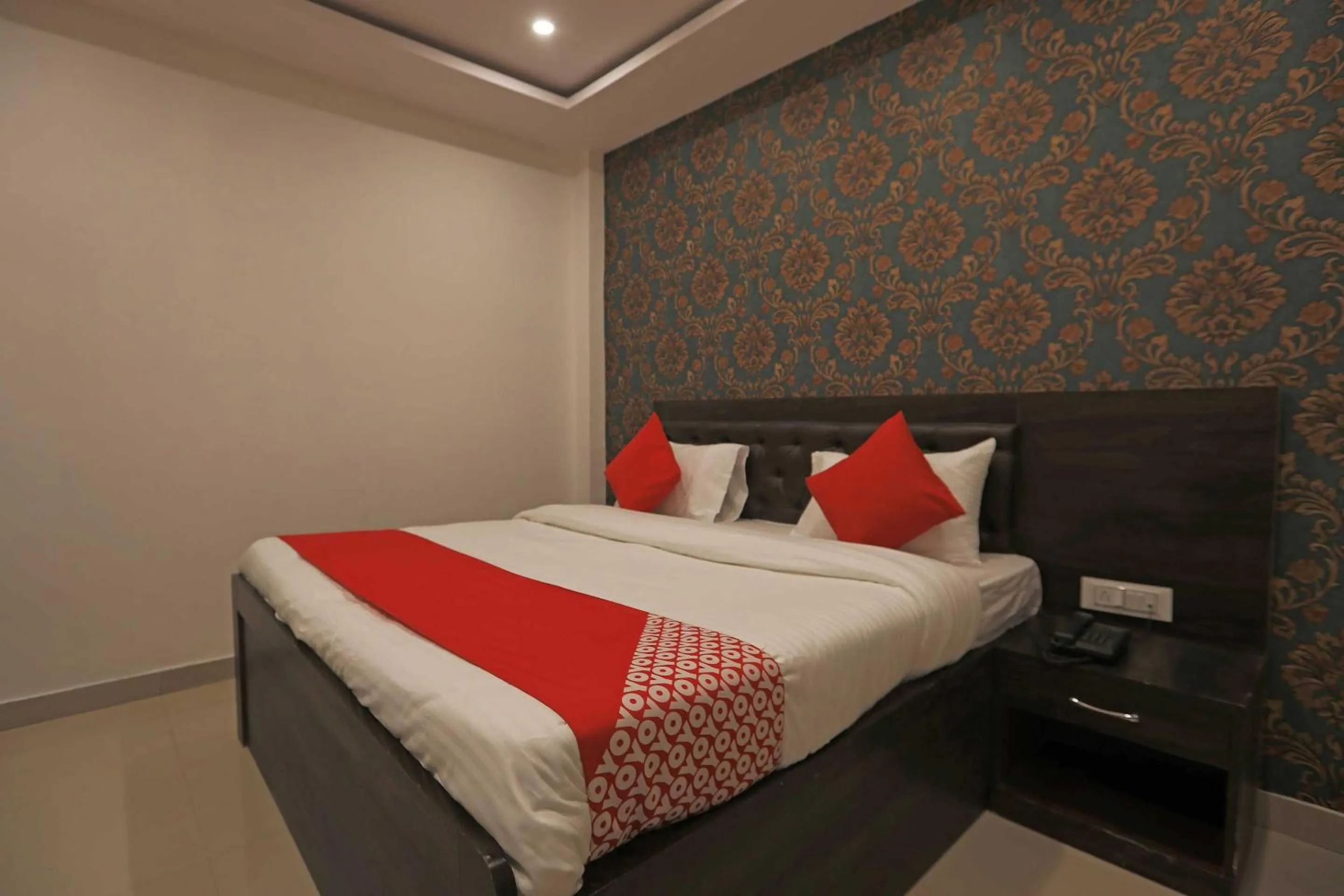 Bedroom, Bed in Hotel O City Residency