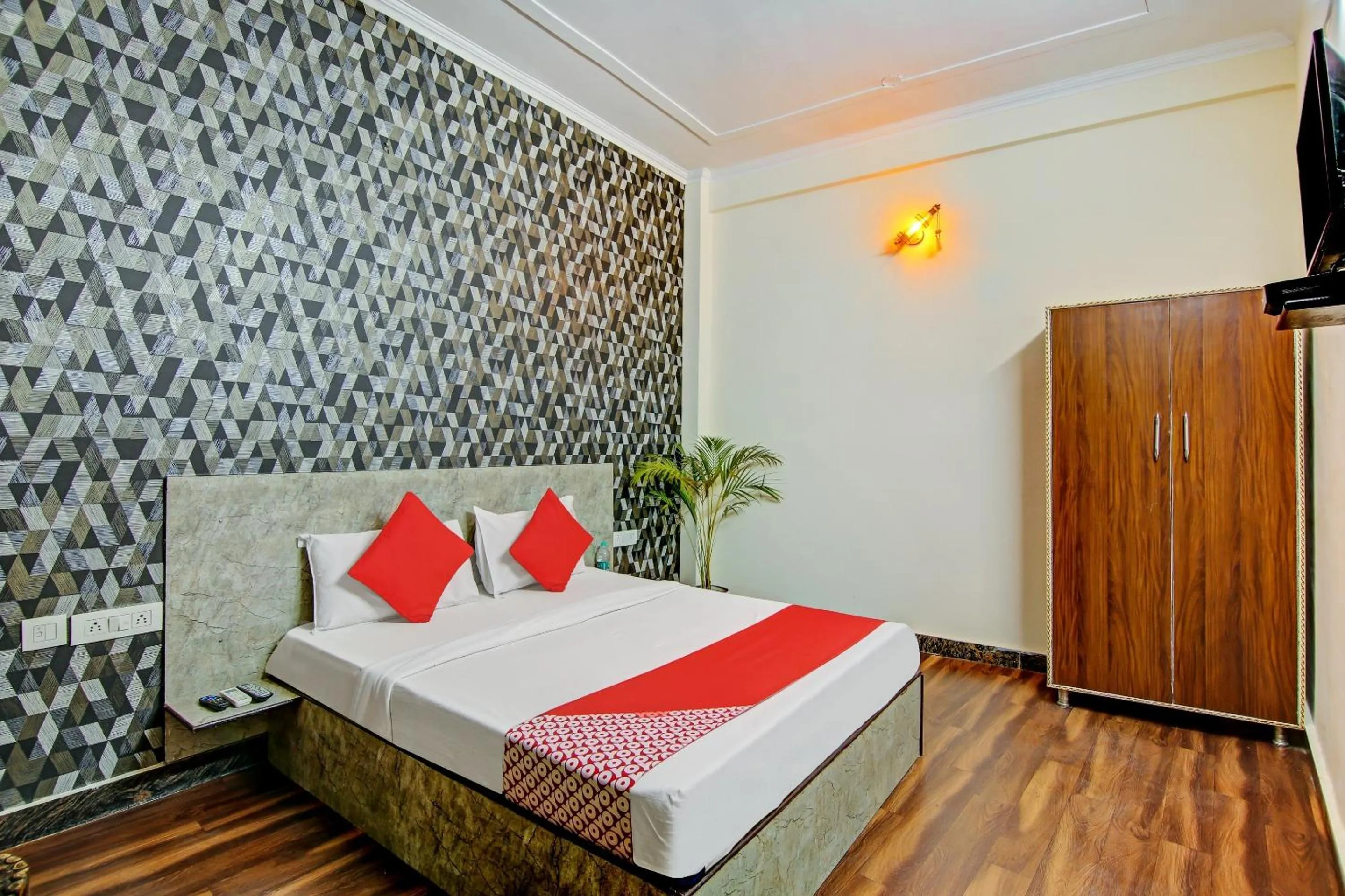 Bedroom, Bed in Hotel O SKY INN