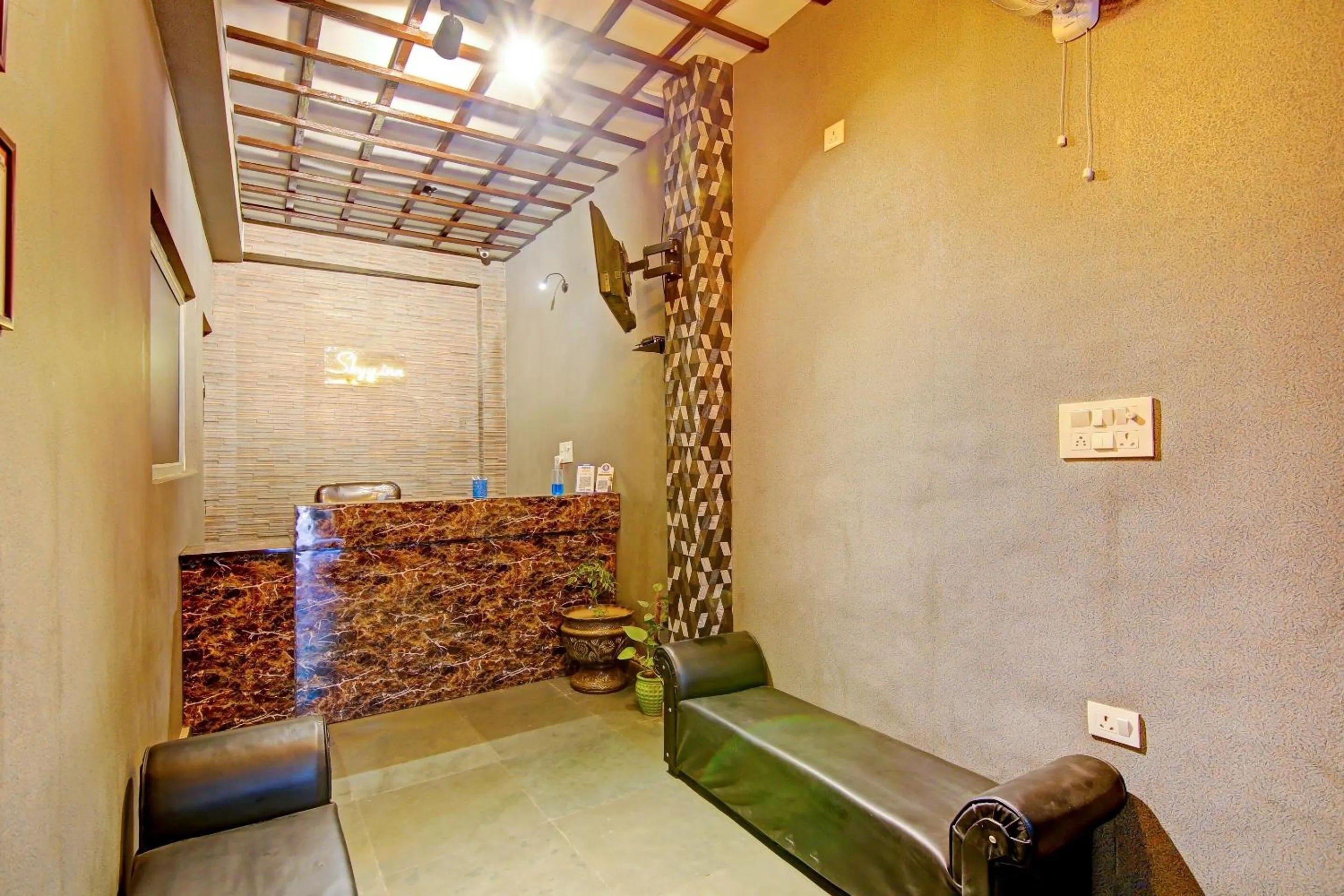 Lobby or reception in Hotel O SKY INN