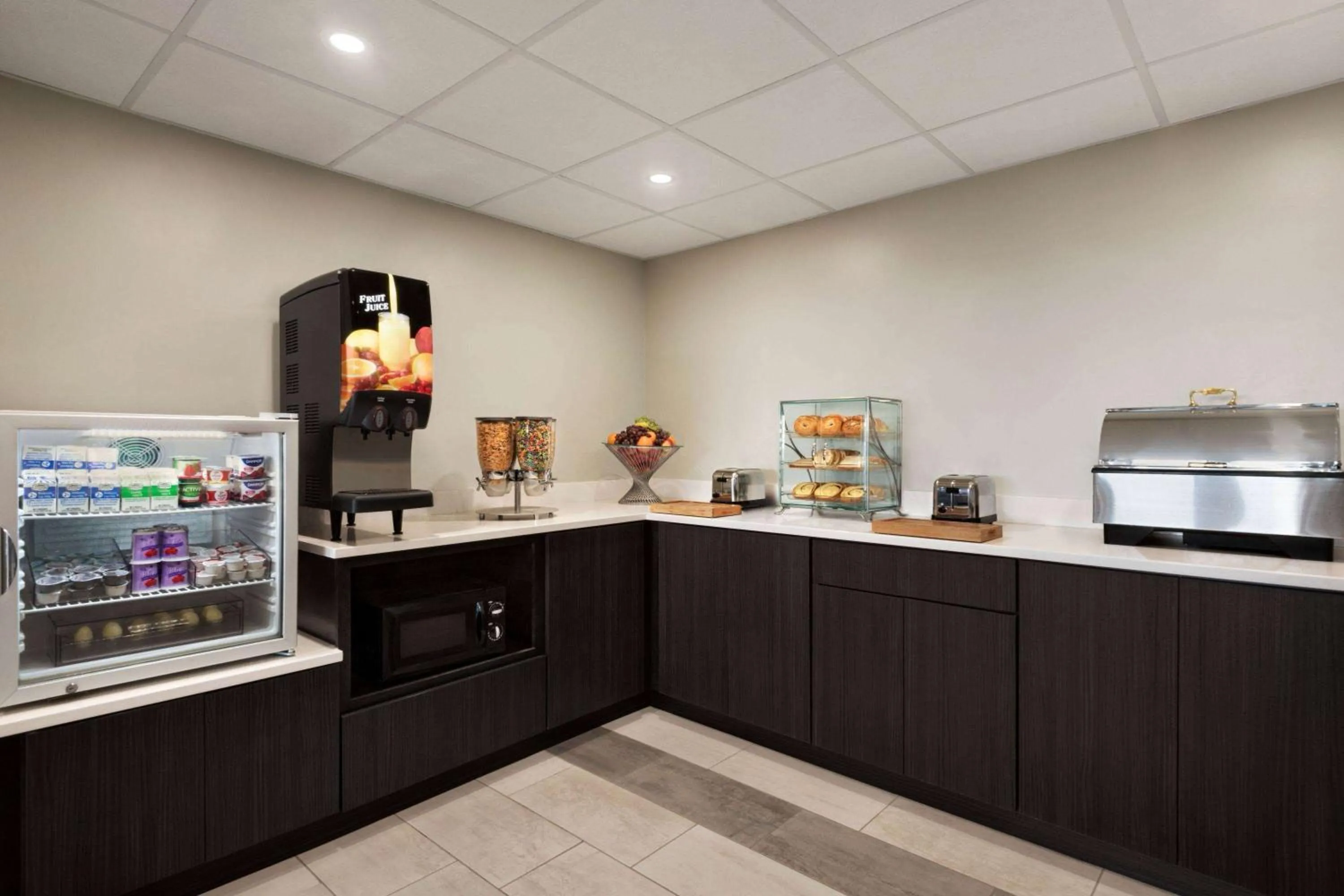 Breakfast in AmericInn by Wyndham Dodgeville