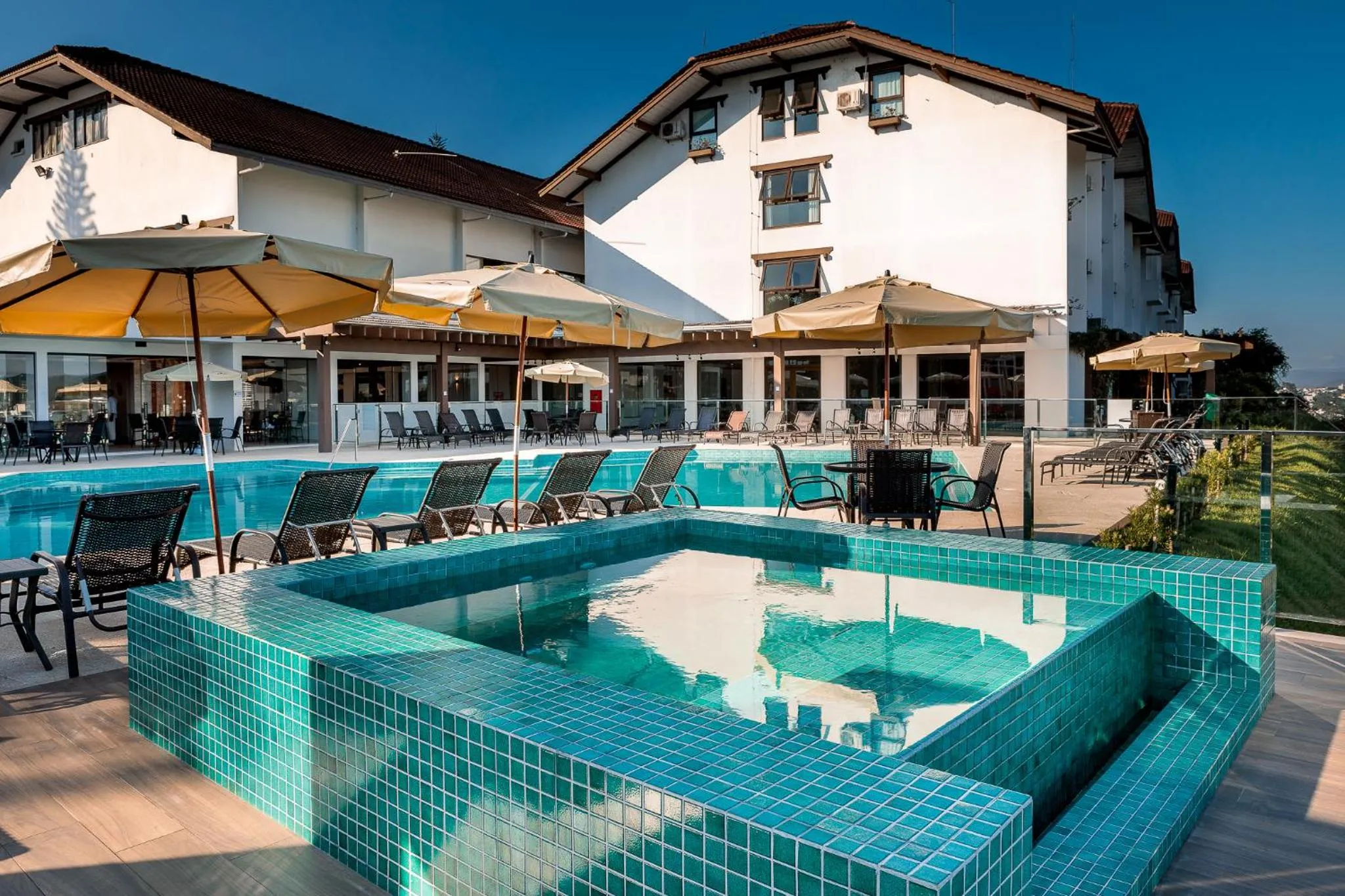 Property building in Monthez Hotel & Eventos