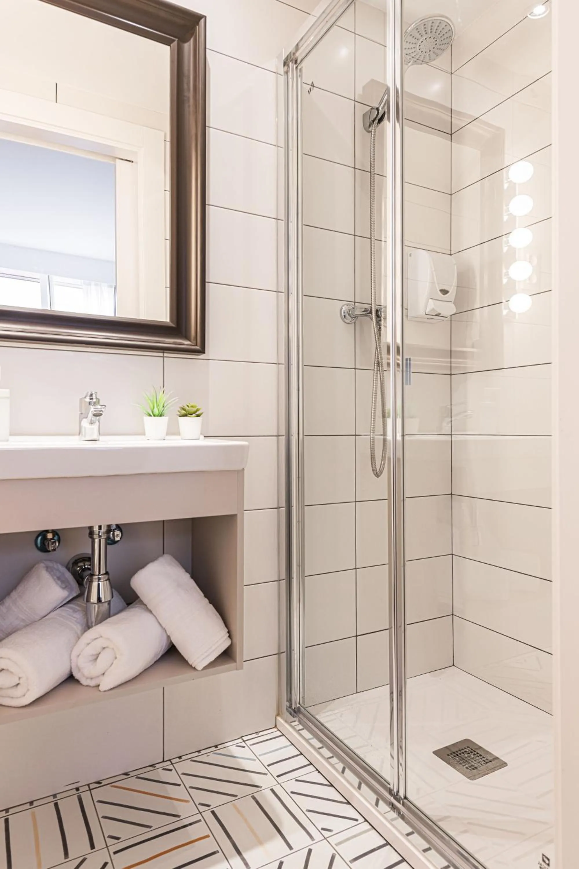 Shower in BYPILLOW House