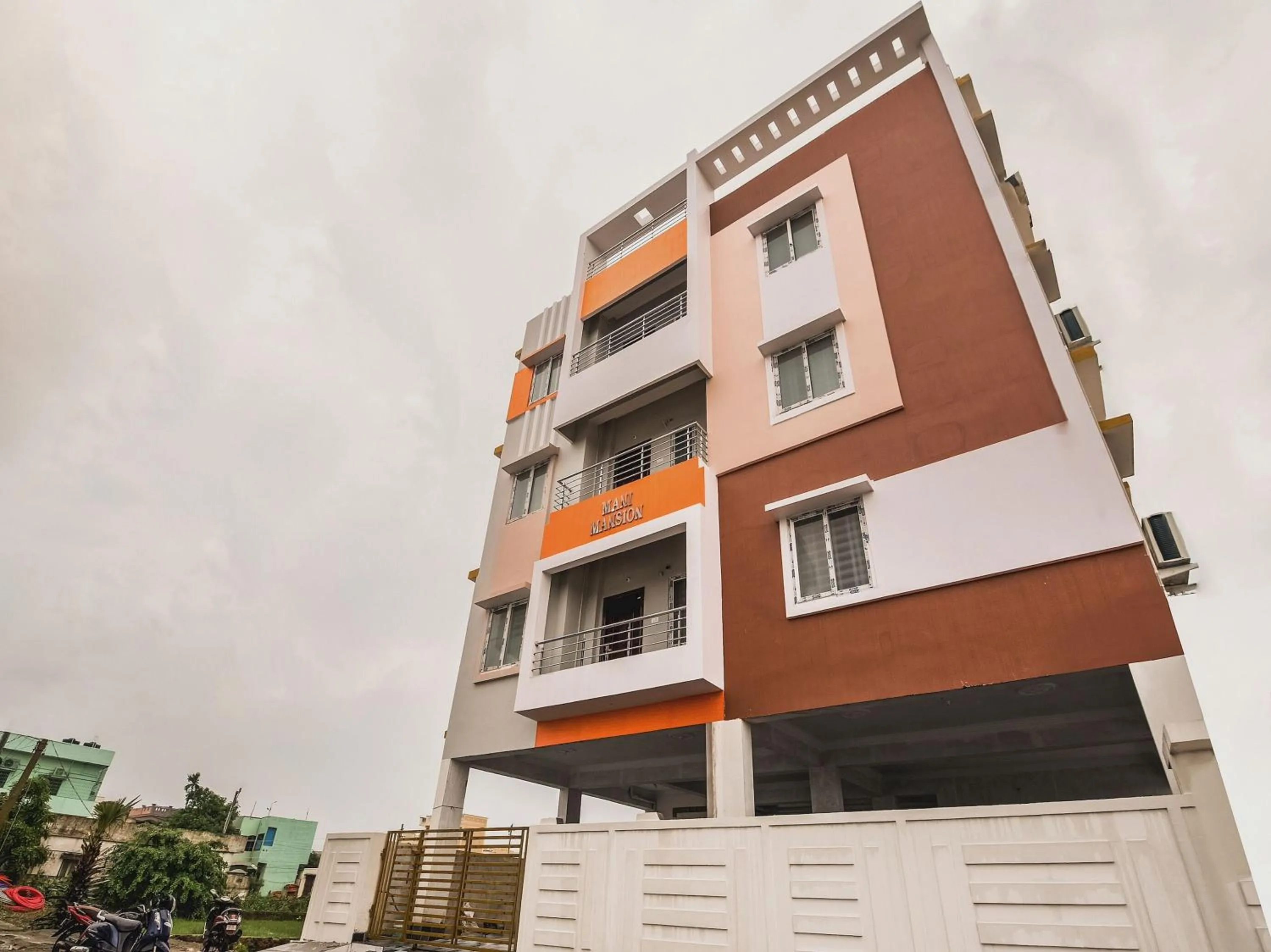 Facade/entrance in Super Hotel O Coastal Inn