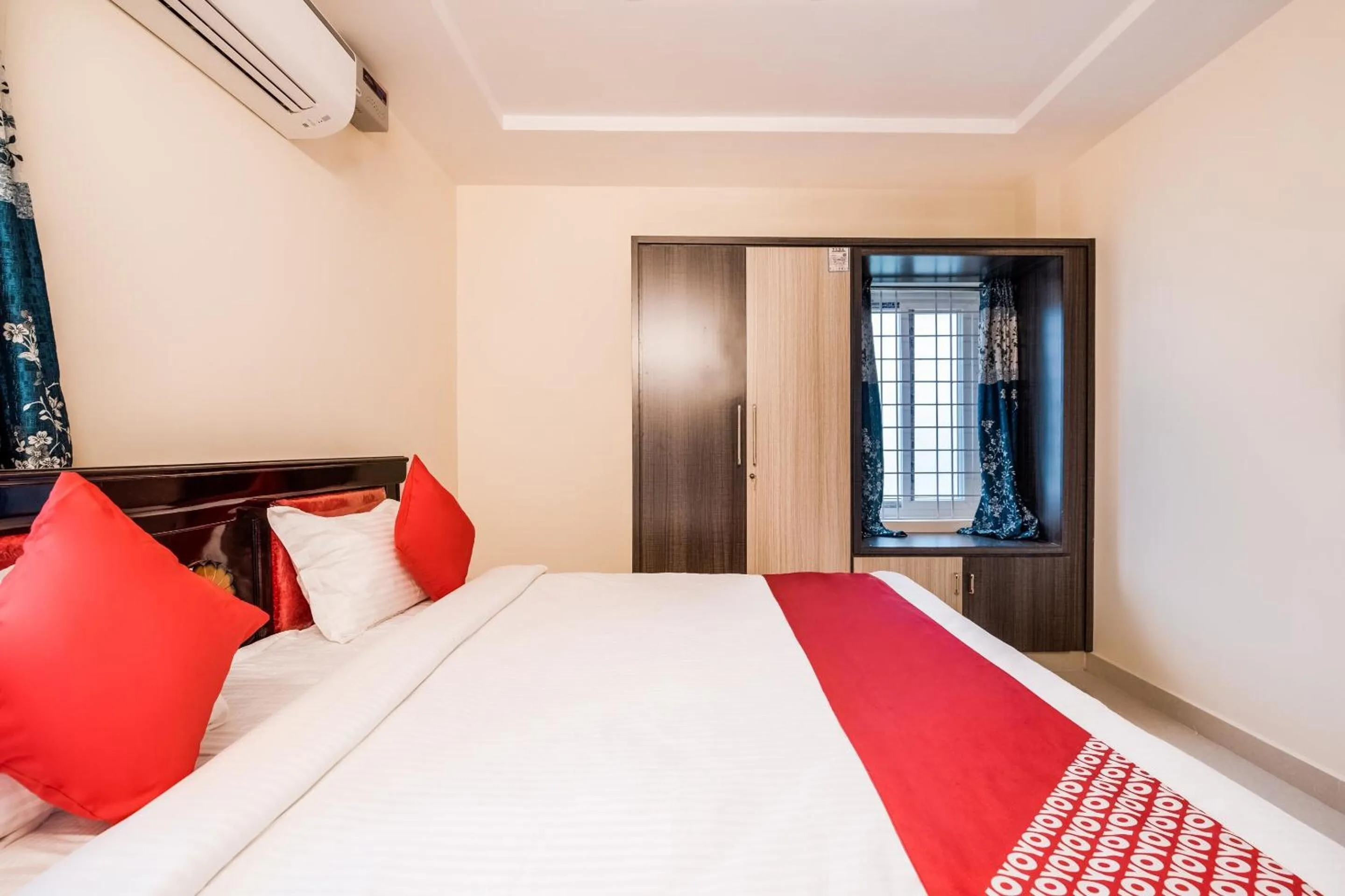 Bedroom, Bed in Super Hotel O Coastal Inn