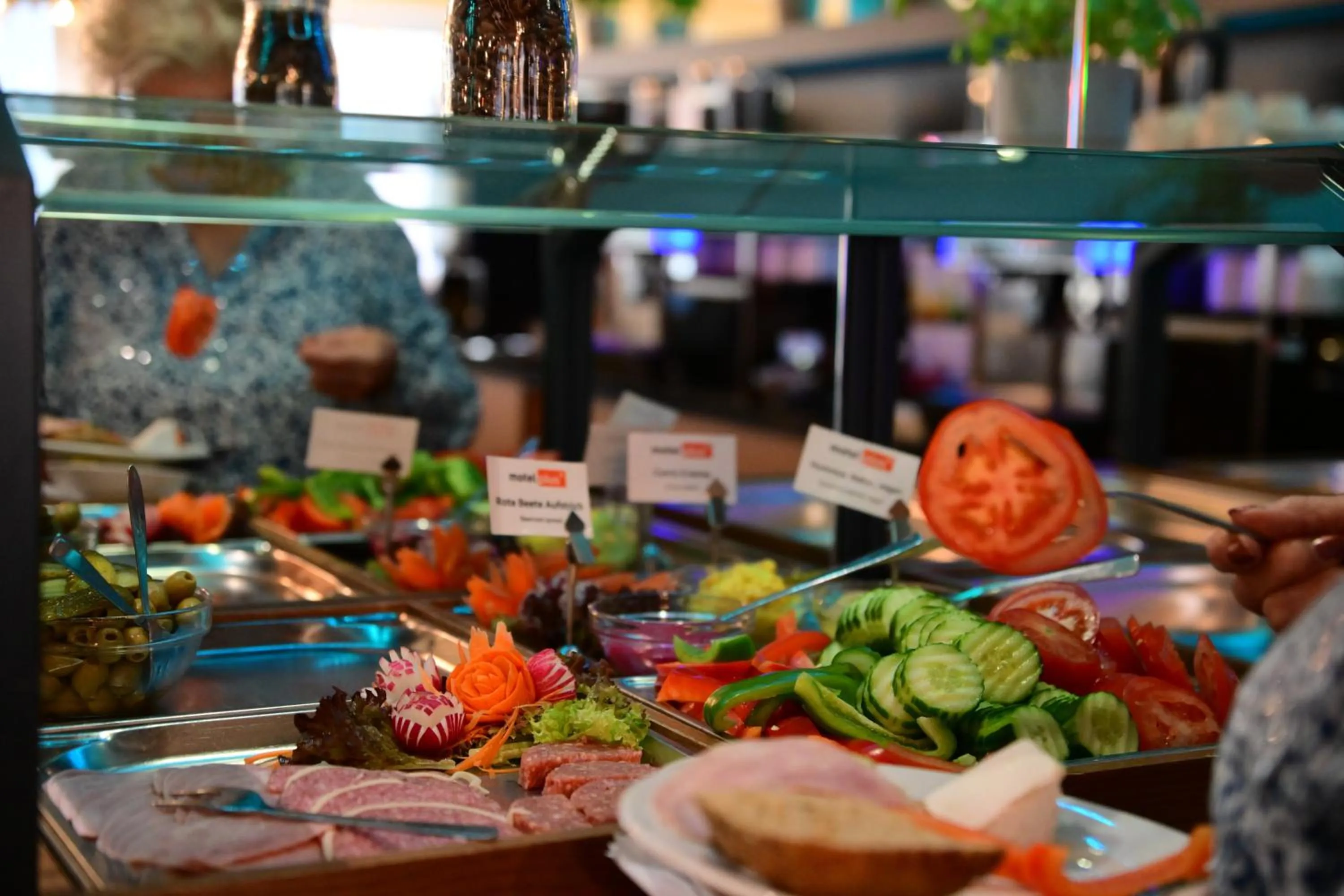 Buffet breakfast in Motel Plus Berlin