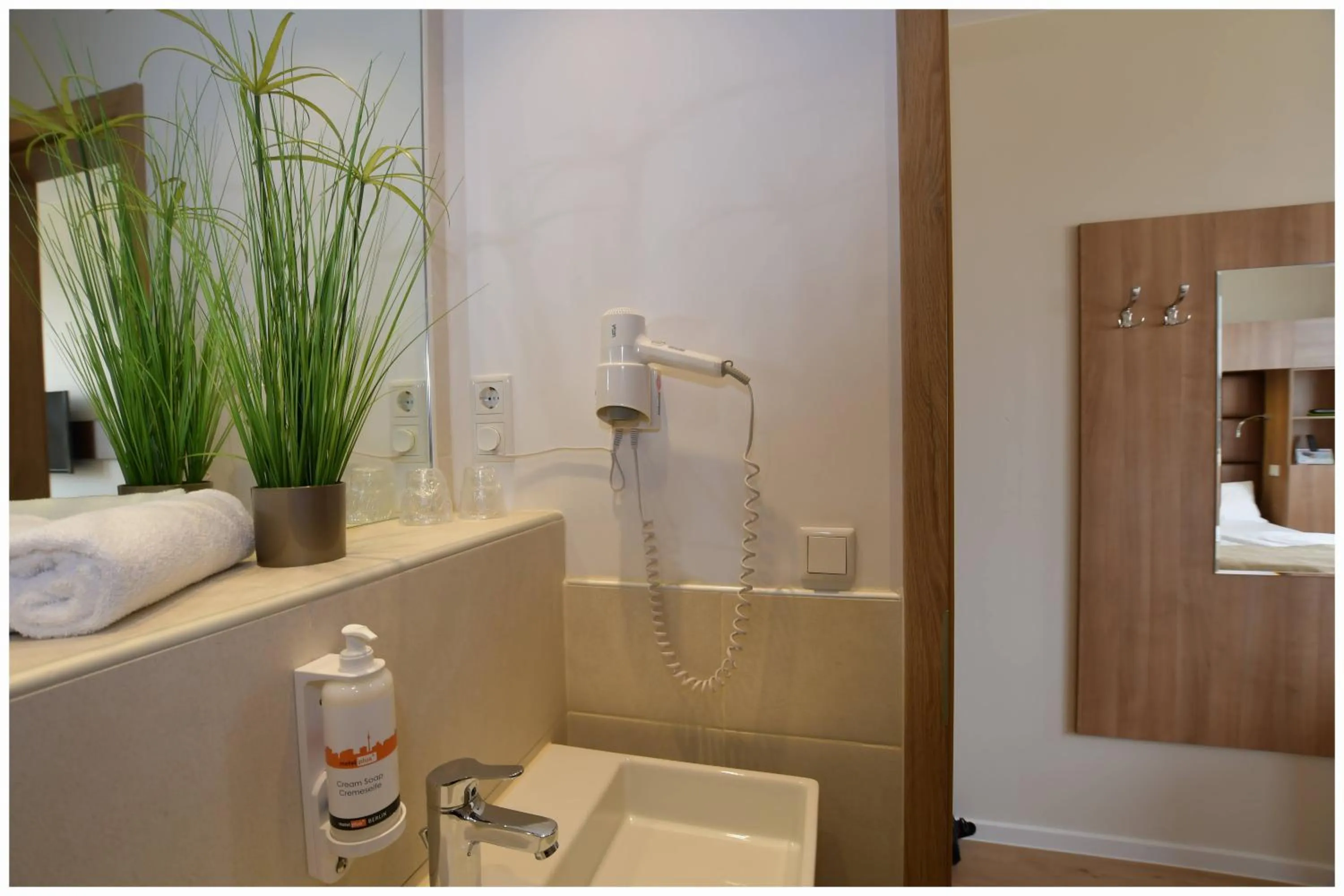 Bathroom in Motel Plus Berlin