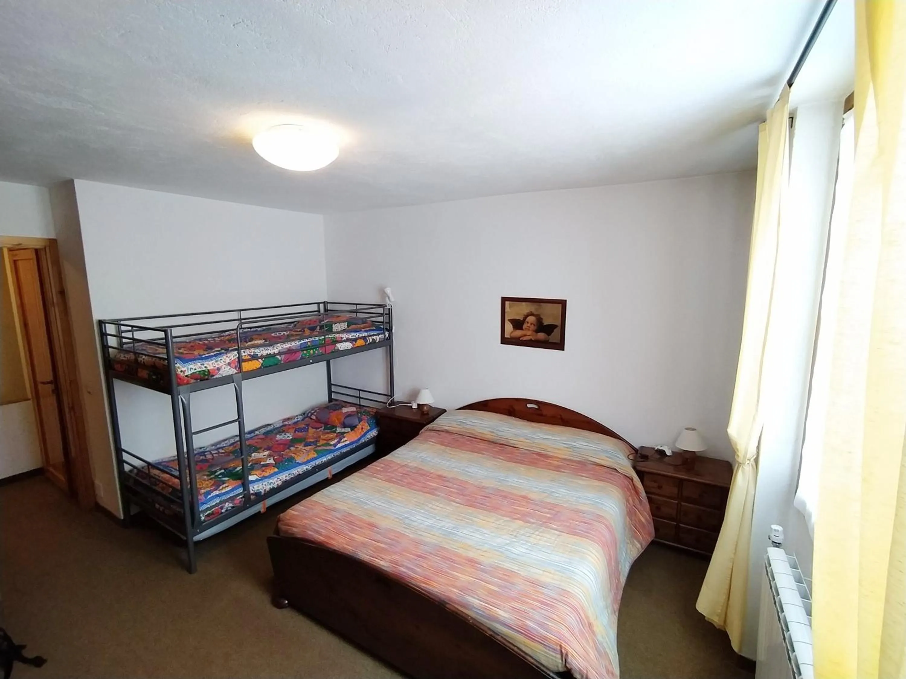 Photo of the whole room, Bed in Ca' Francesca - bilocale a Cesana Torinese